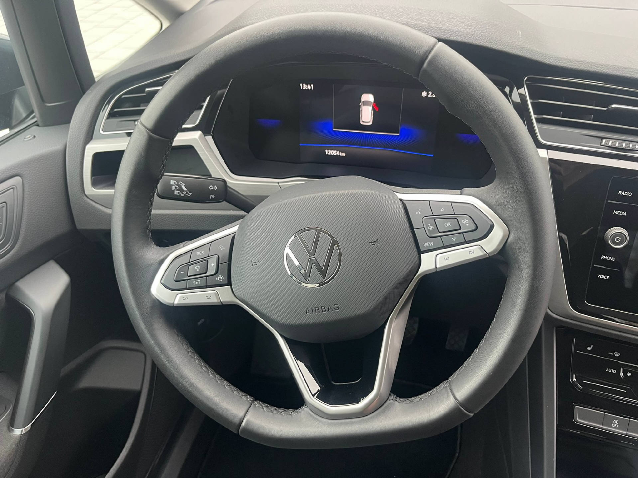 listing desktop thumbnail image 7