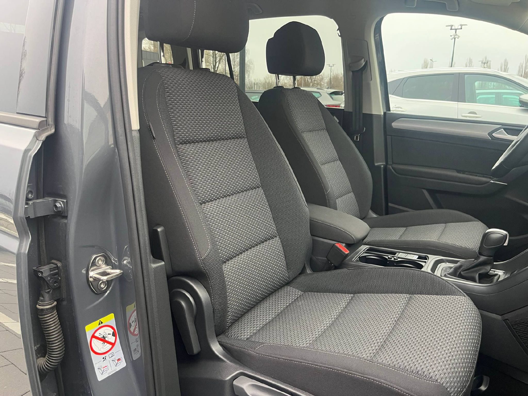 listing desktop thumbnail image 5