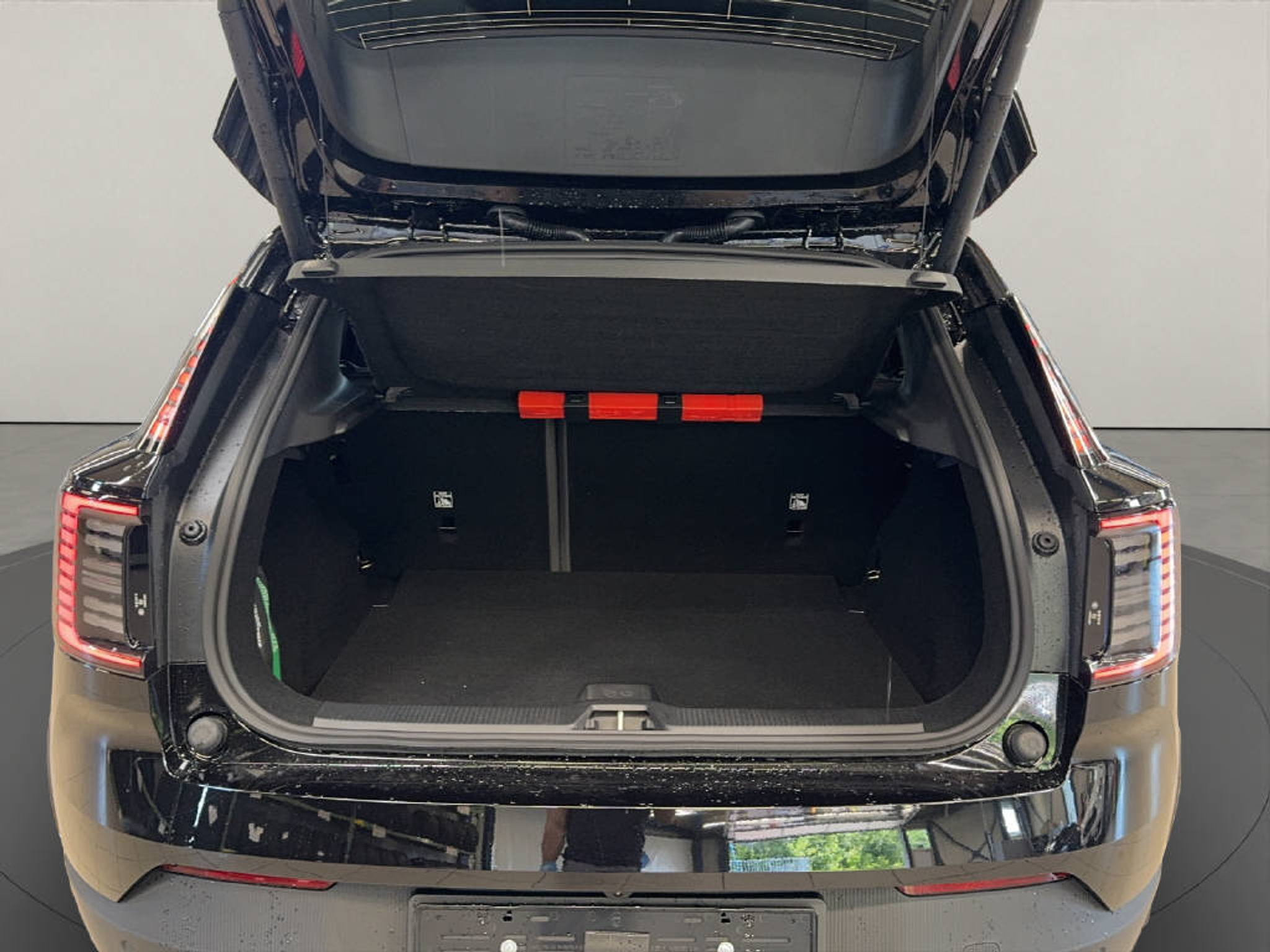 listing desktop thumbnail image 7