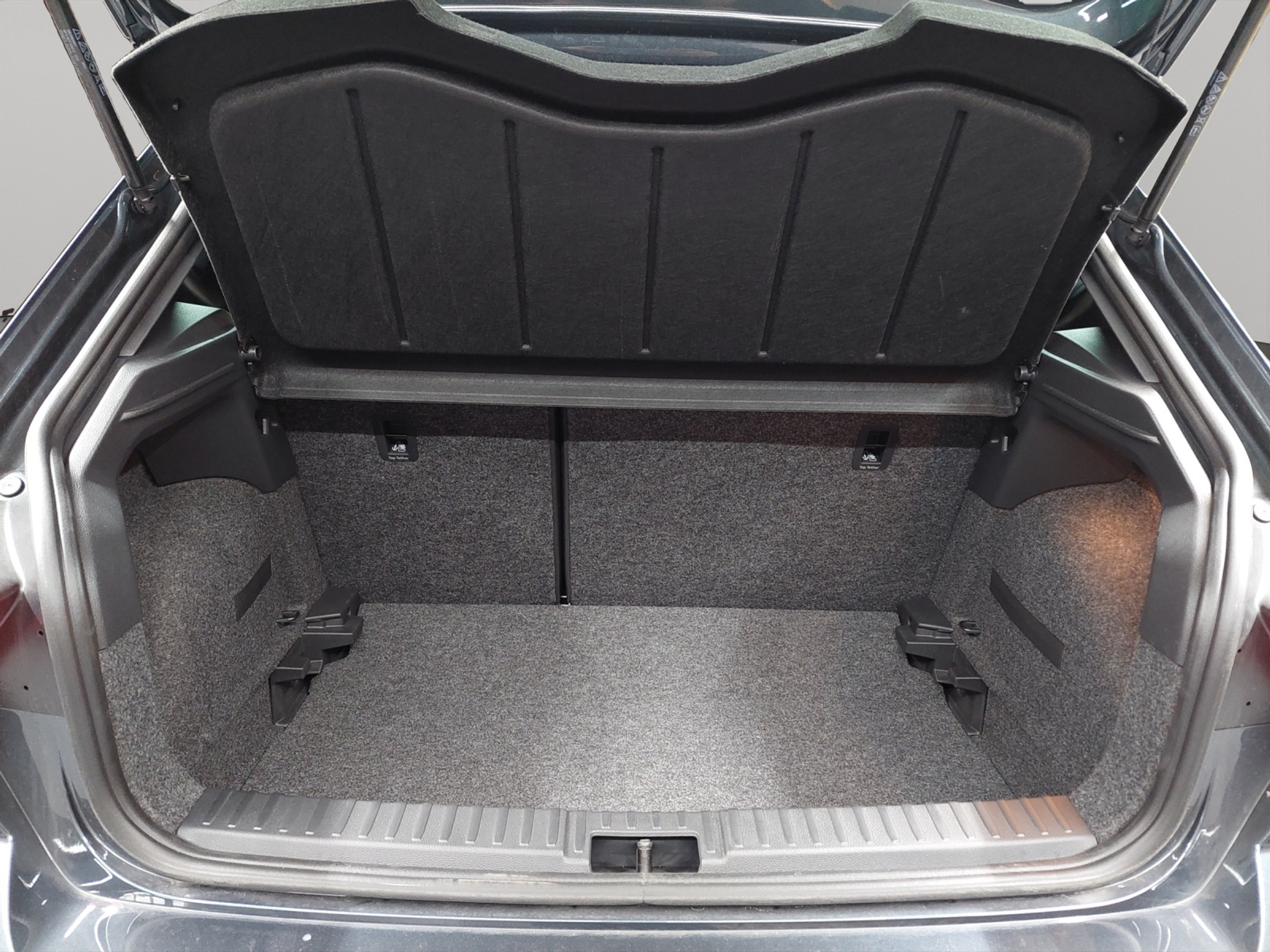 listing desktop thumbnail image 10