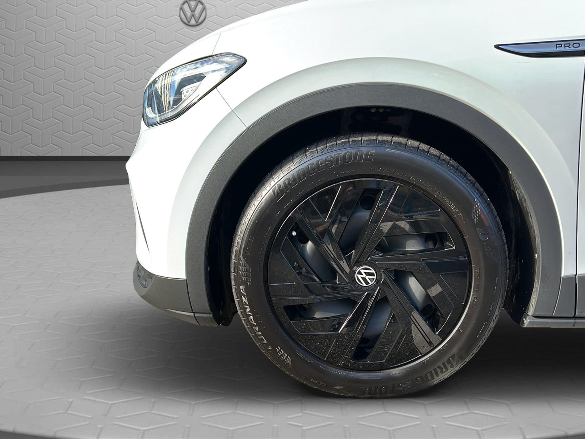 listing desktop thumbnail image 8