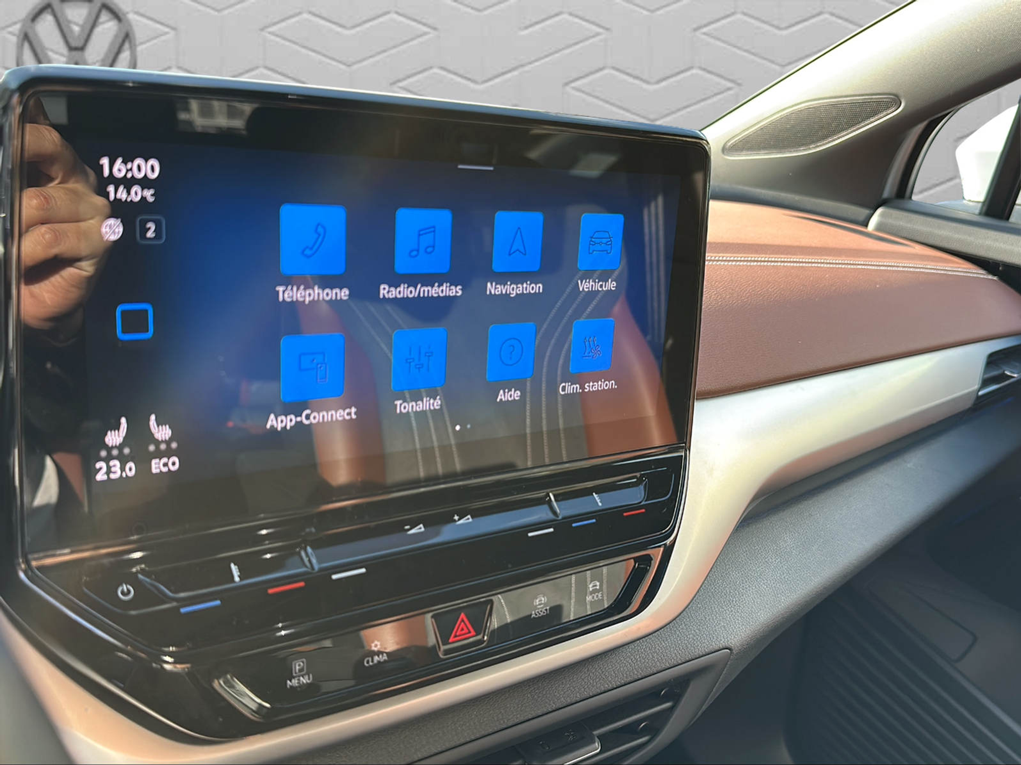 listing desktop thumbnail image 19