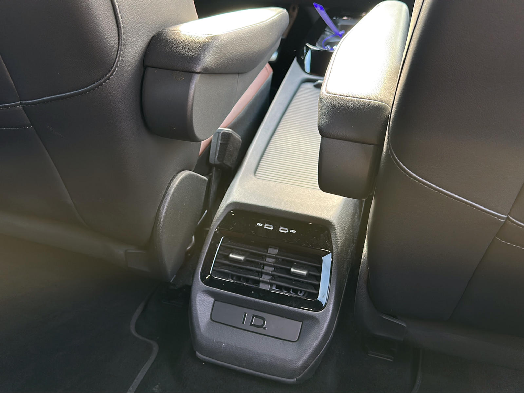 listing desktop thumbnail image 16