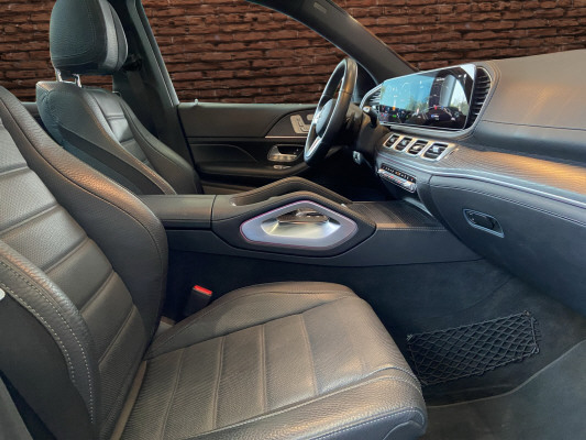 listing desktop thumbnail image 12