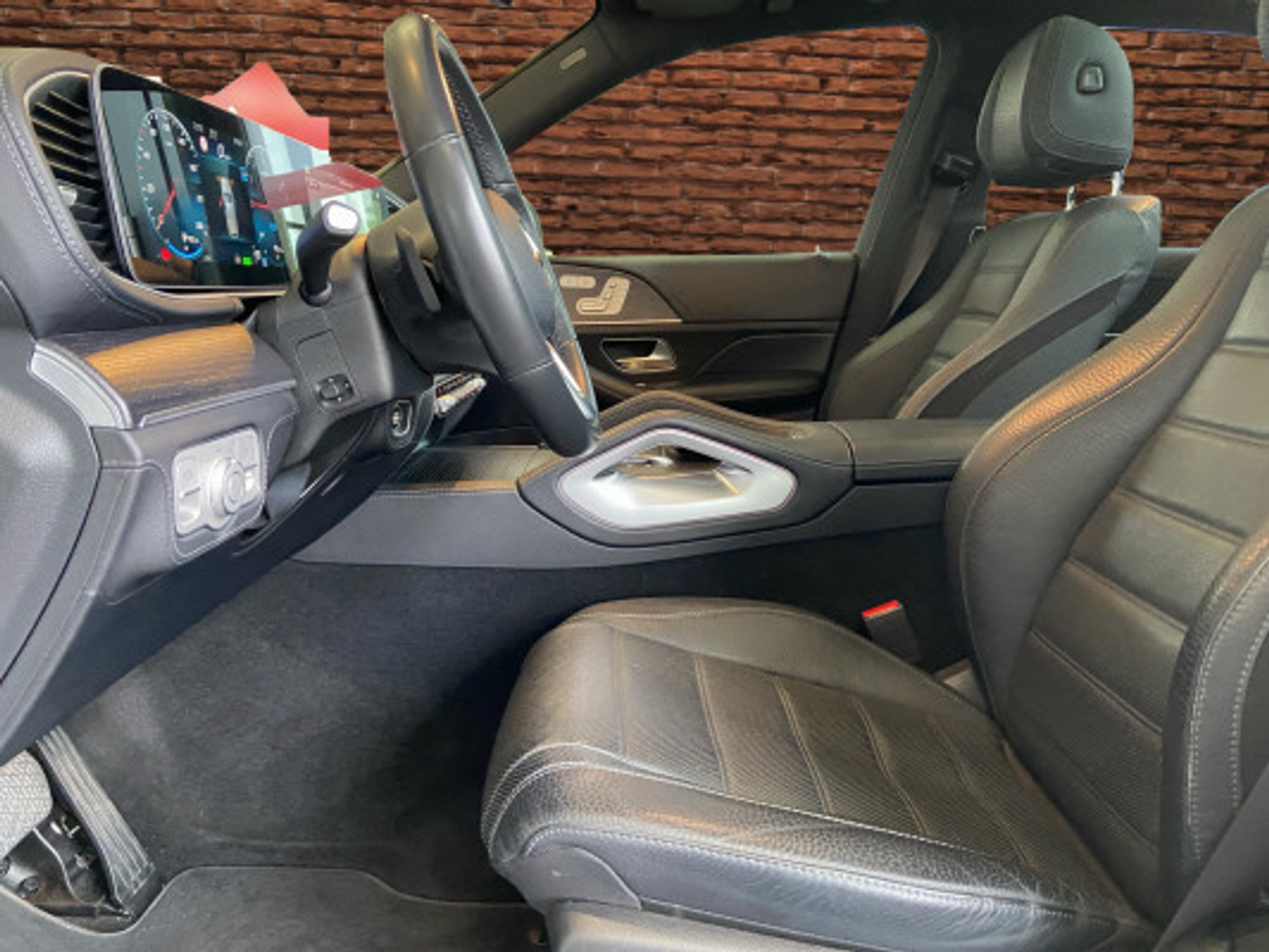 listing desktop thumbnail image 11