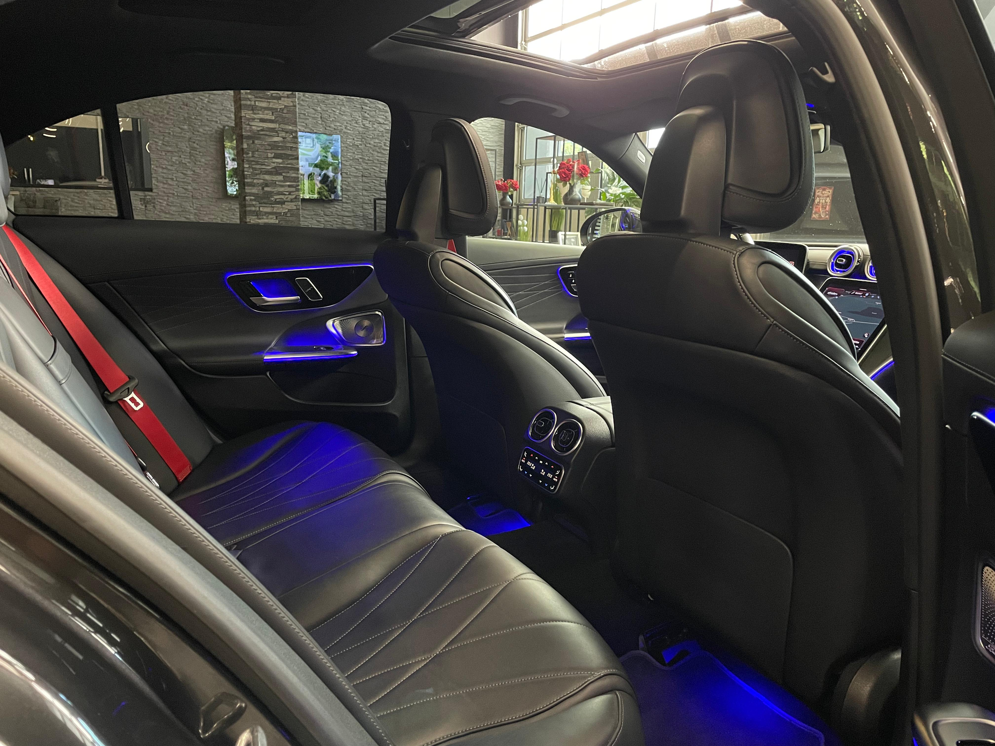 listing desktop thumbnail image 14