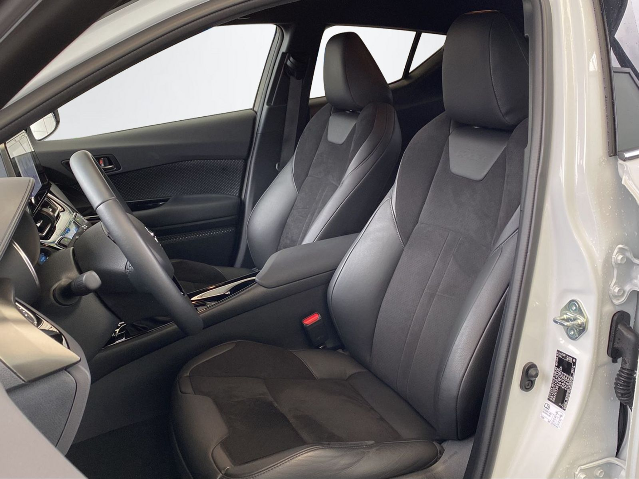 listing desktop thumbnail image 14