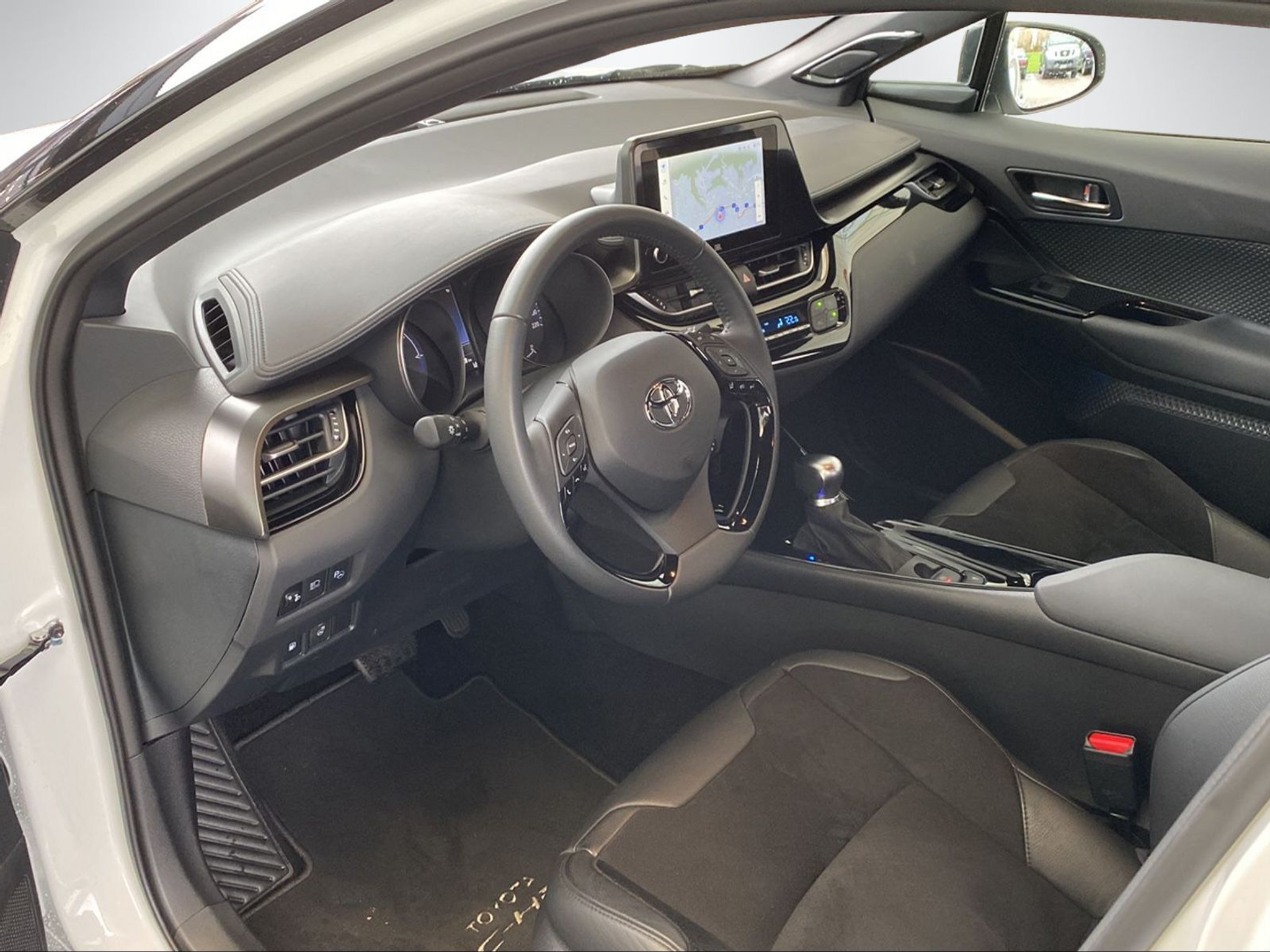 listing desktop thumbnail image 13