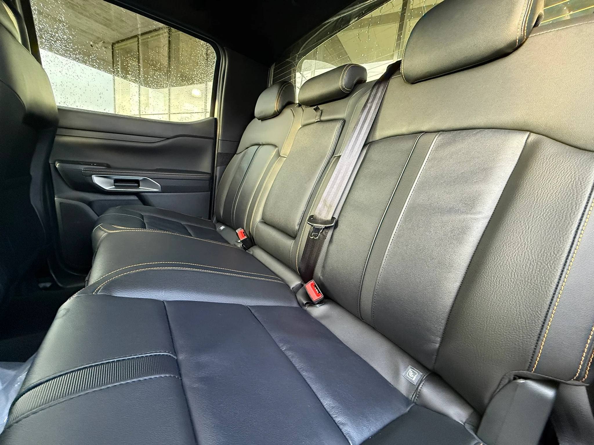 listing desktop thumbnail image 8