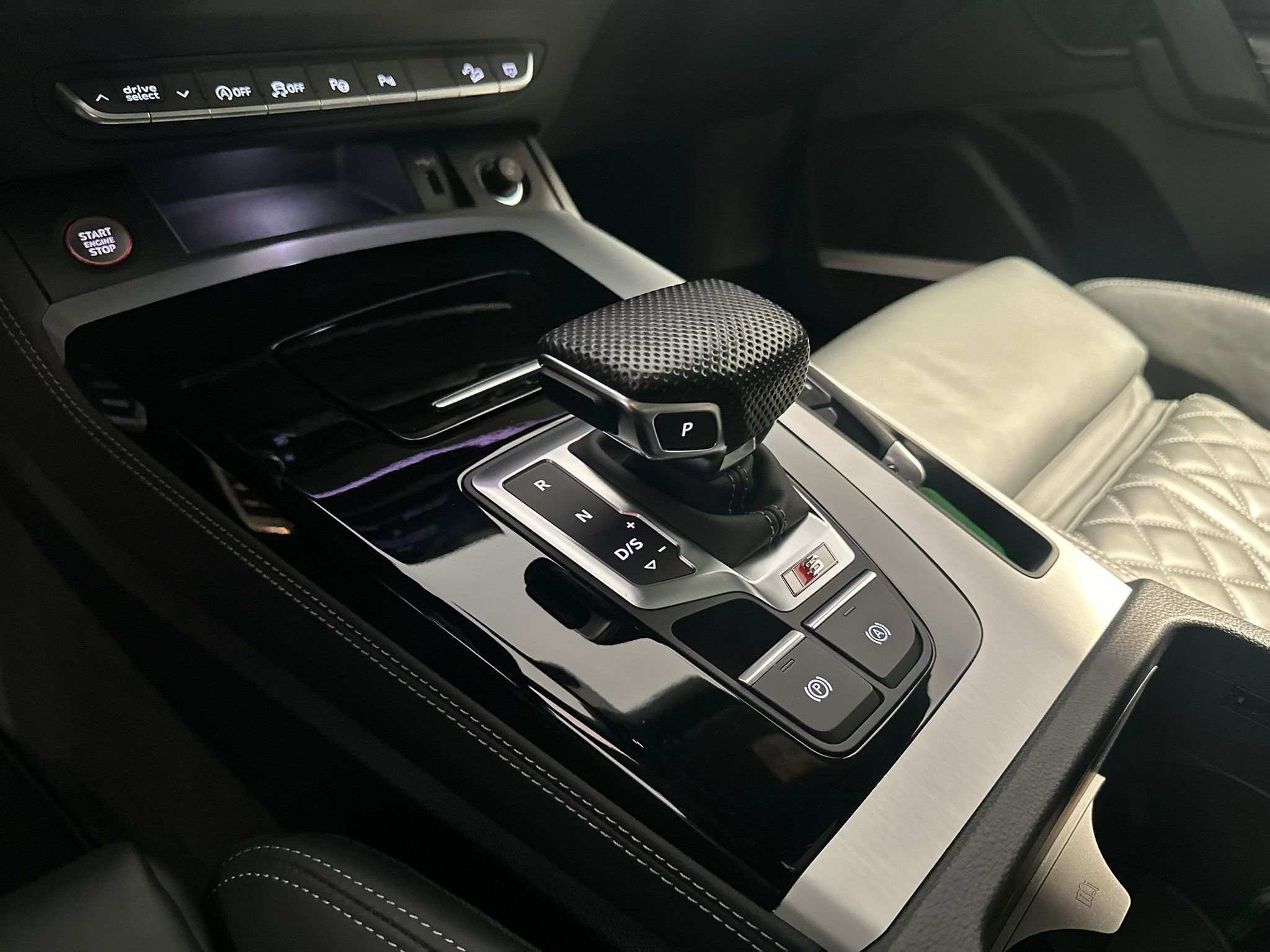 listing desktop thumbnail image 11