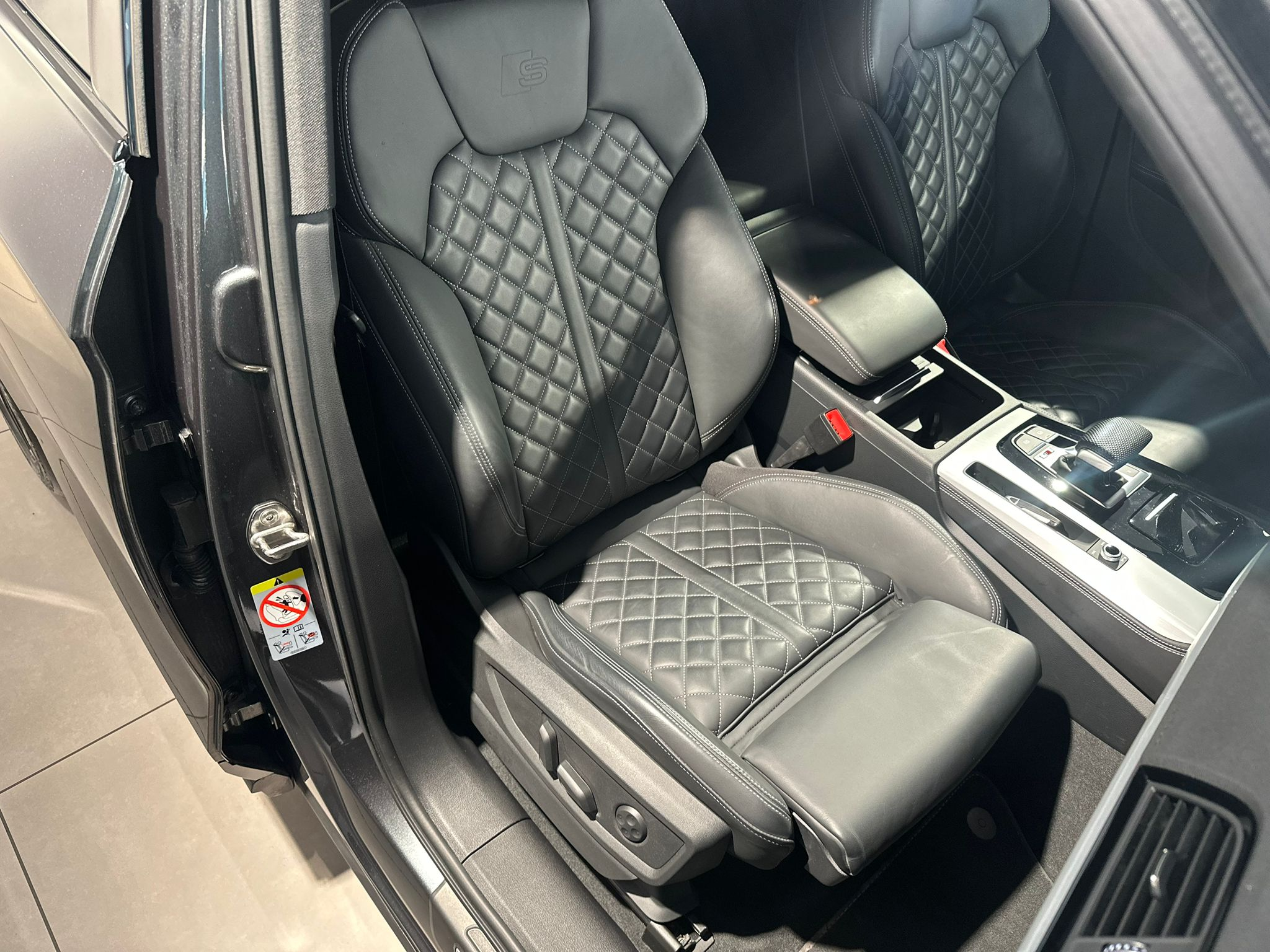 listing desktop thumbnail image 6