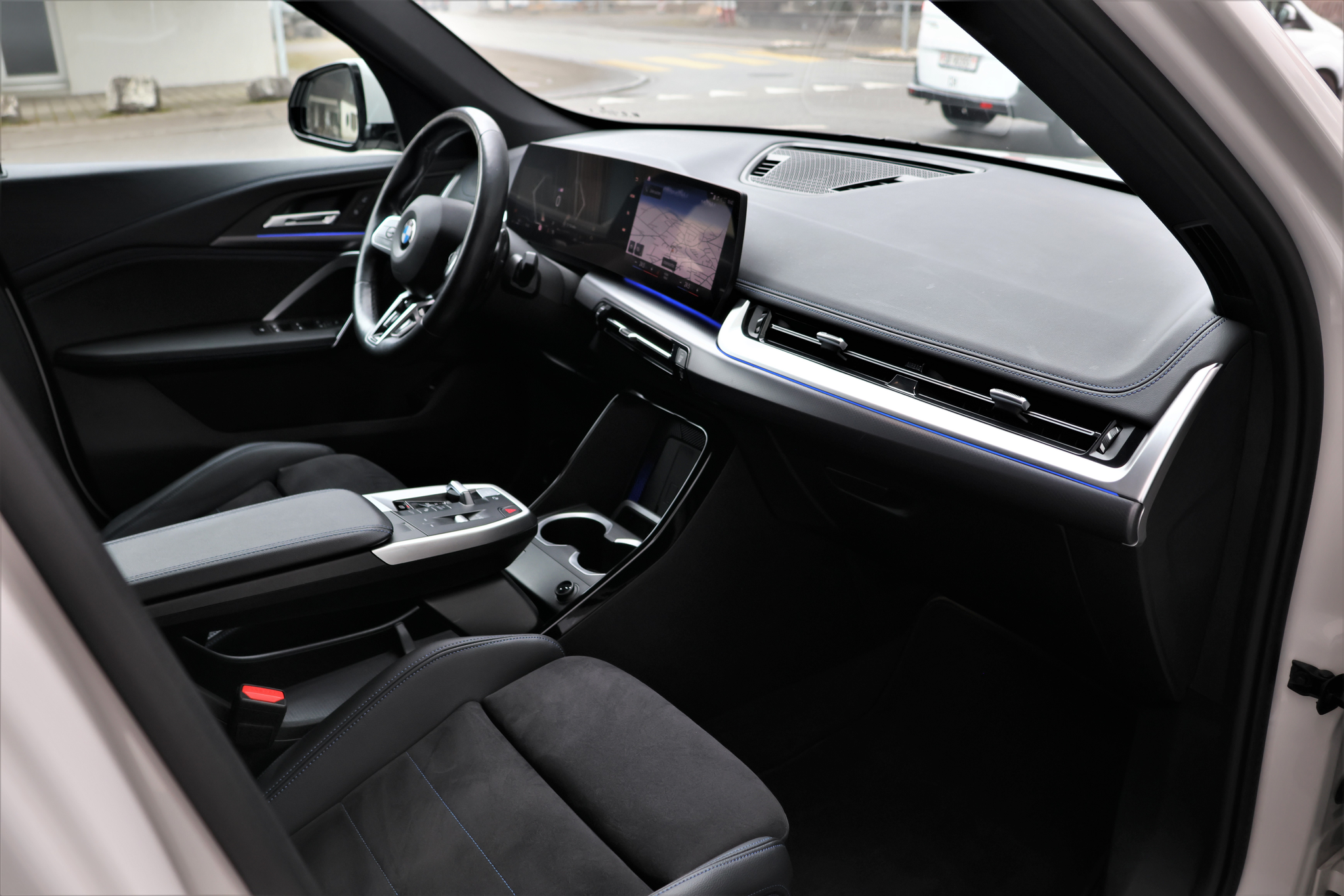 listing desktop thumbnail image 19