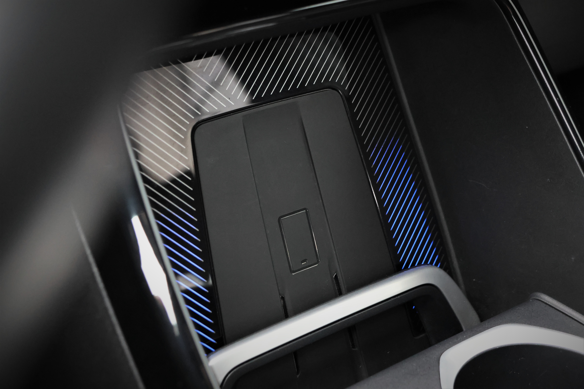 listing desktop thumbnail image 27