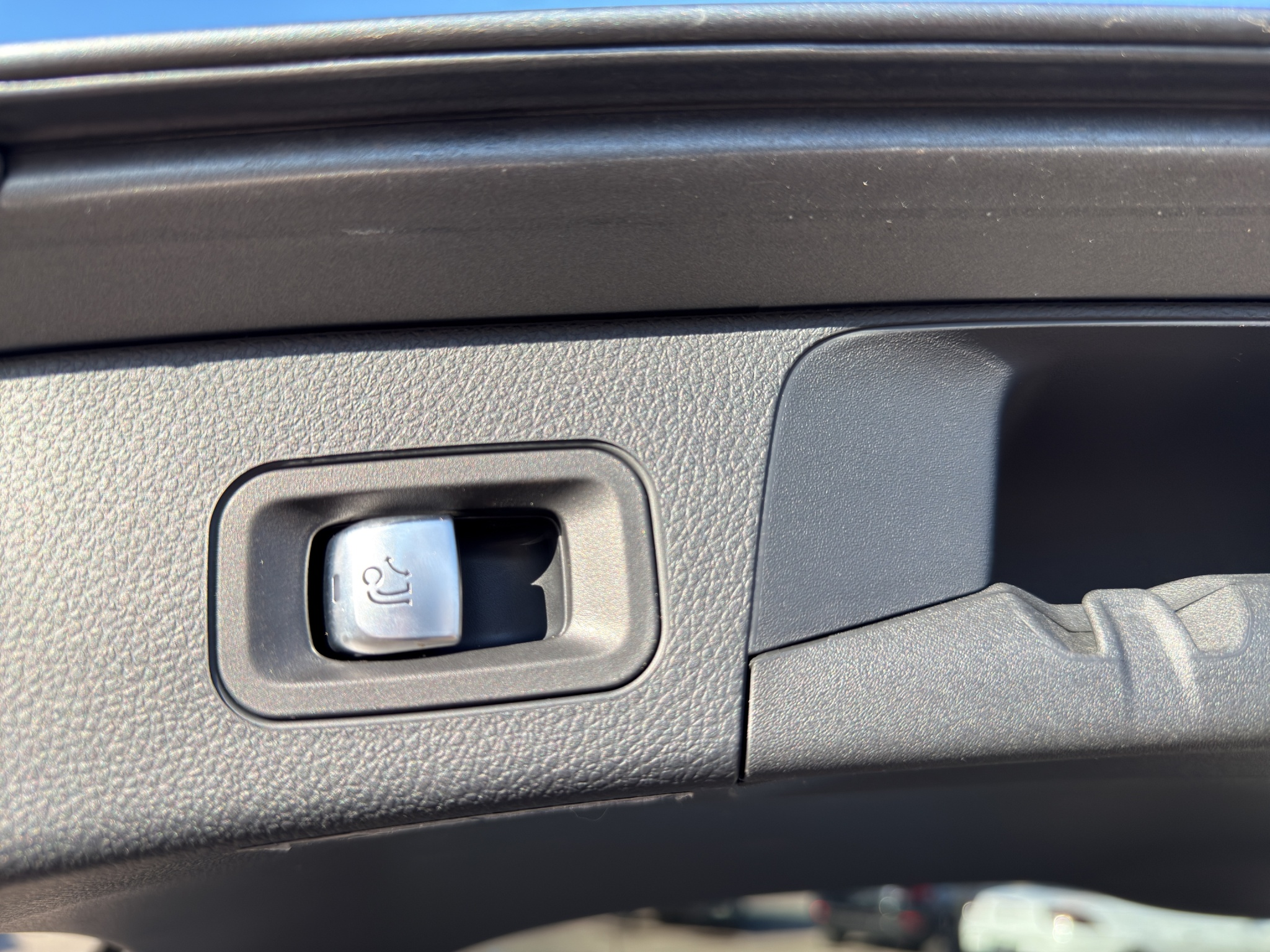 listing desktop thumbnail image 13