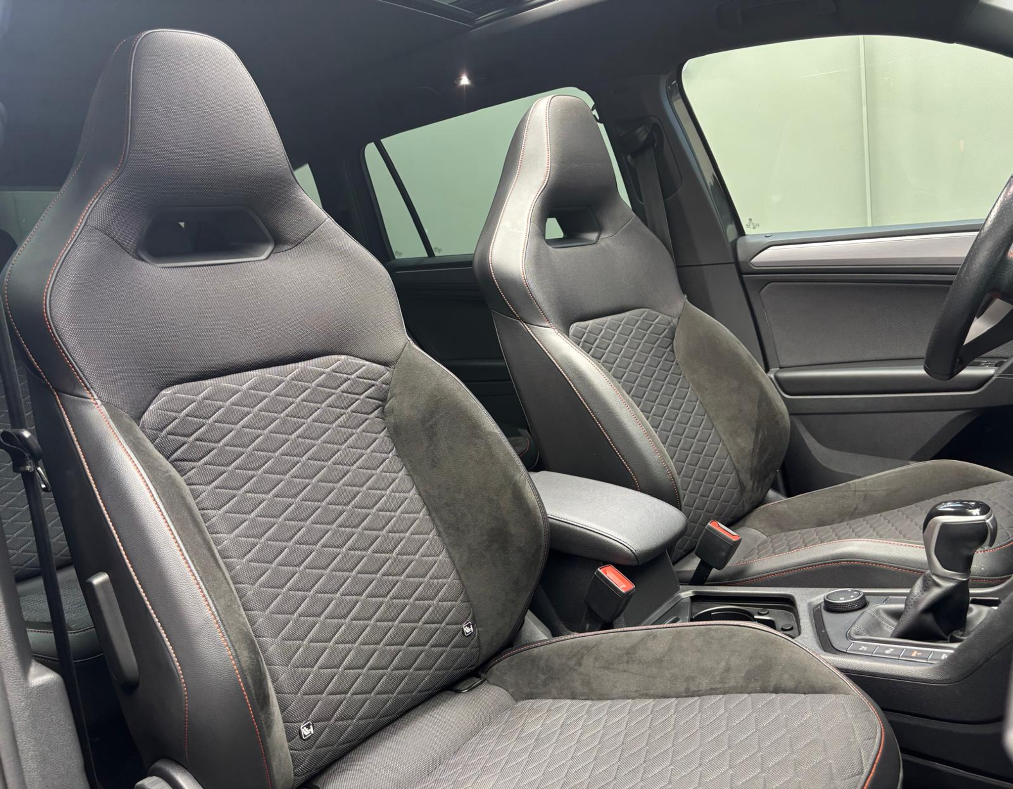 listing desktop thumbnail image 9