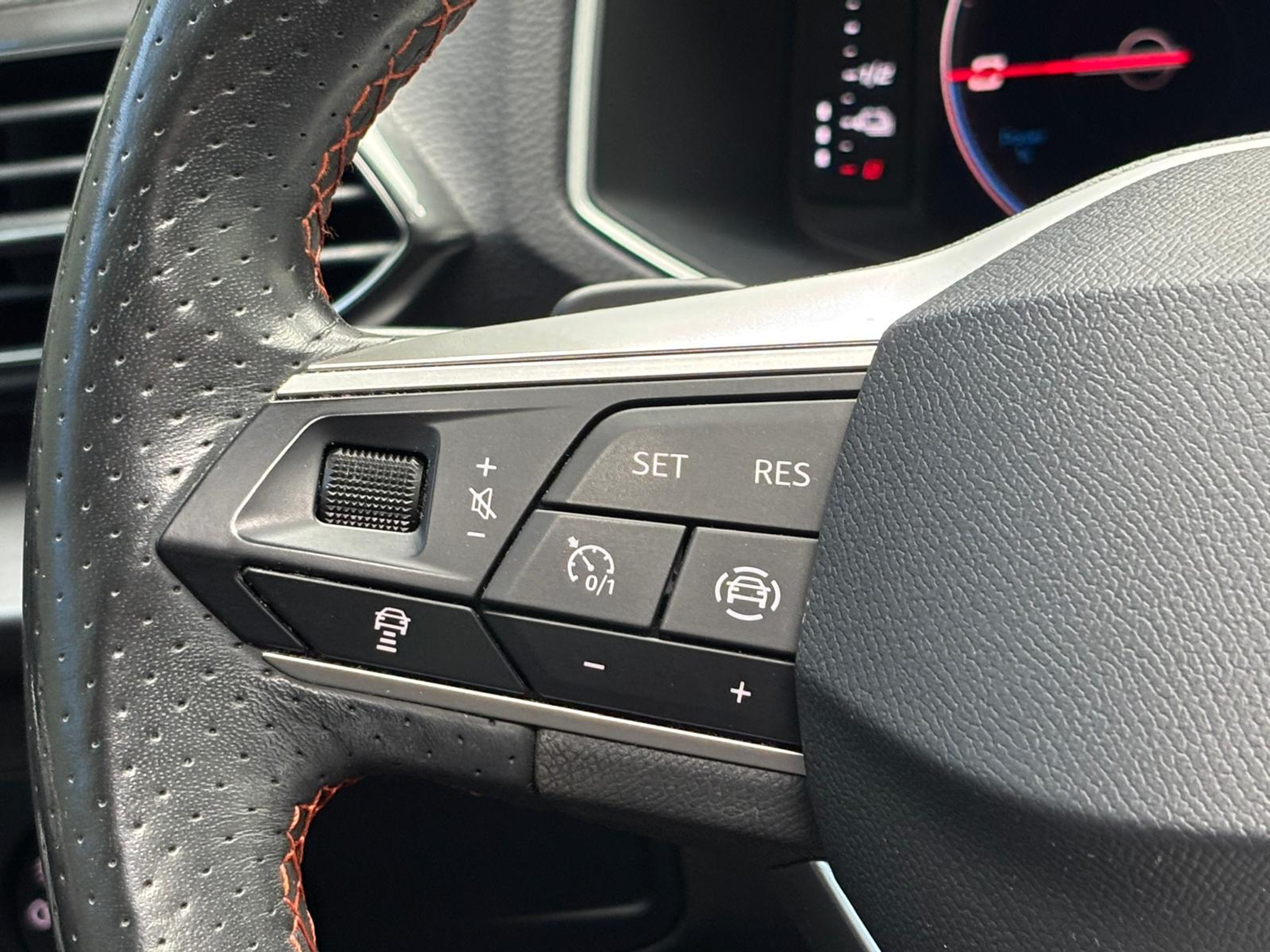 listing desktop thumbnail image 17