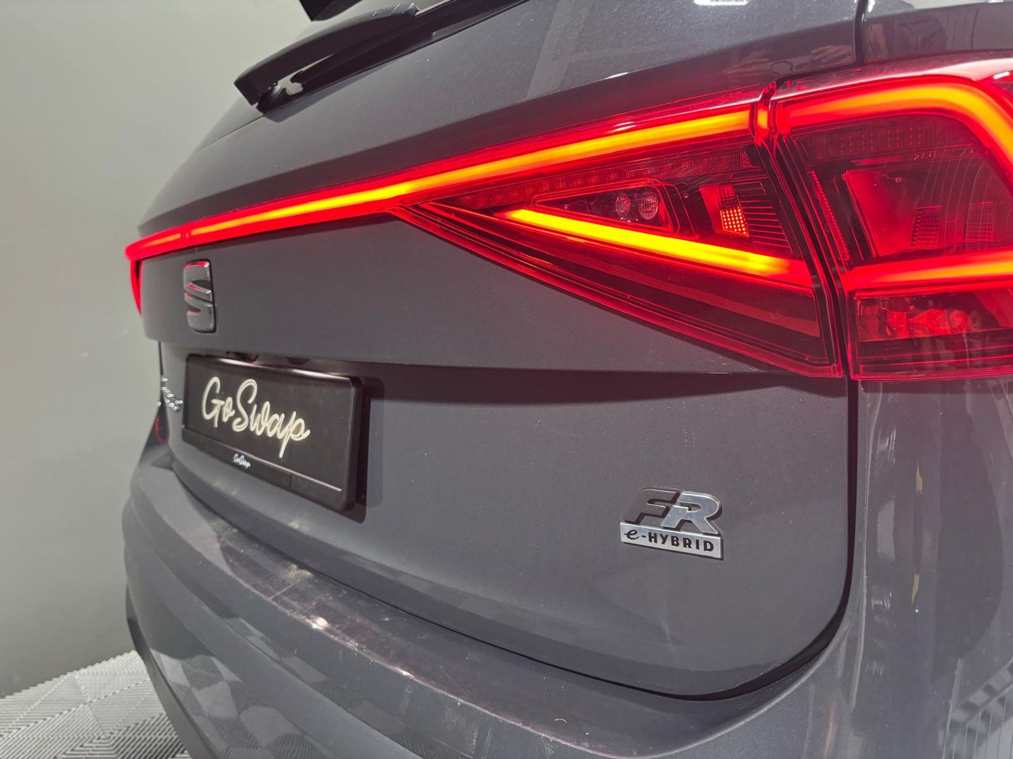 listing desktop thumbnail image 3