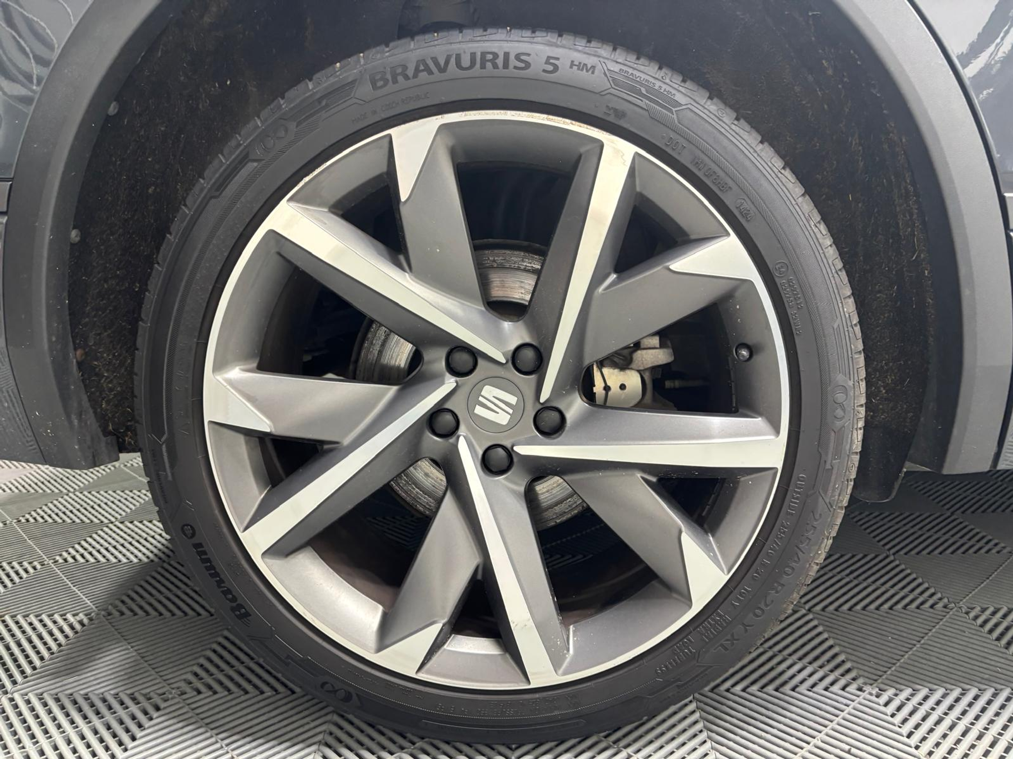 listing desktop thumbnail image 31