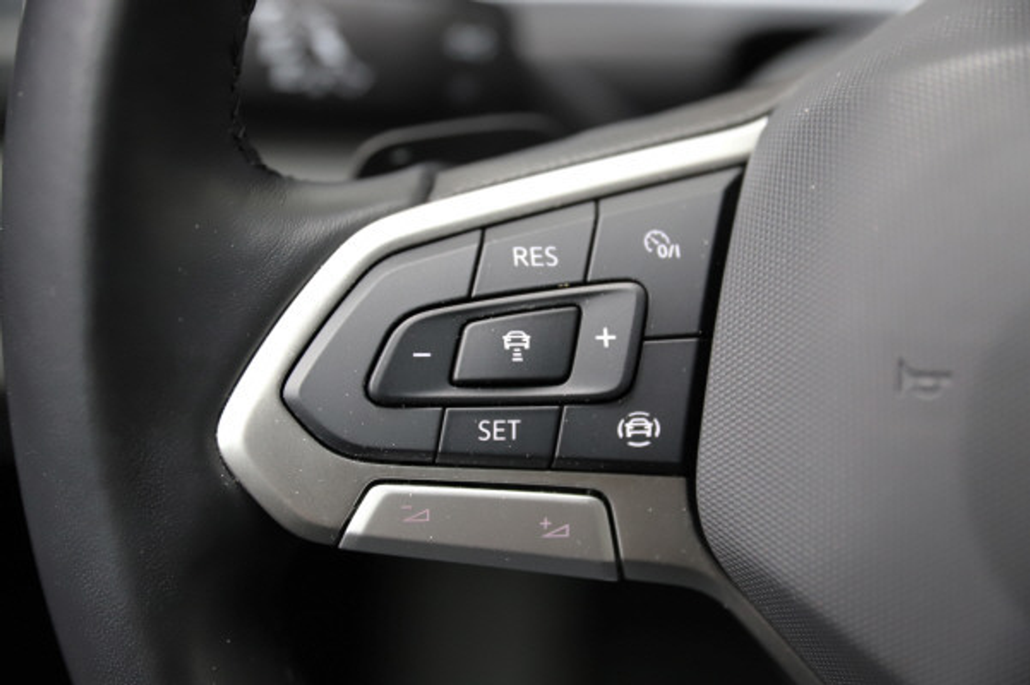 listing desktop thumbnail image 13