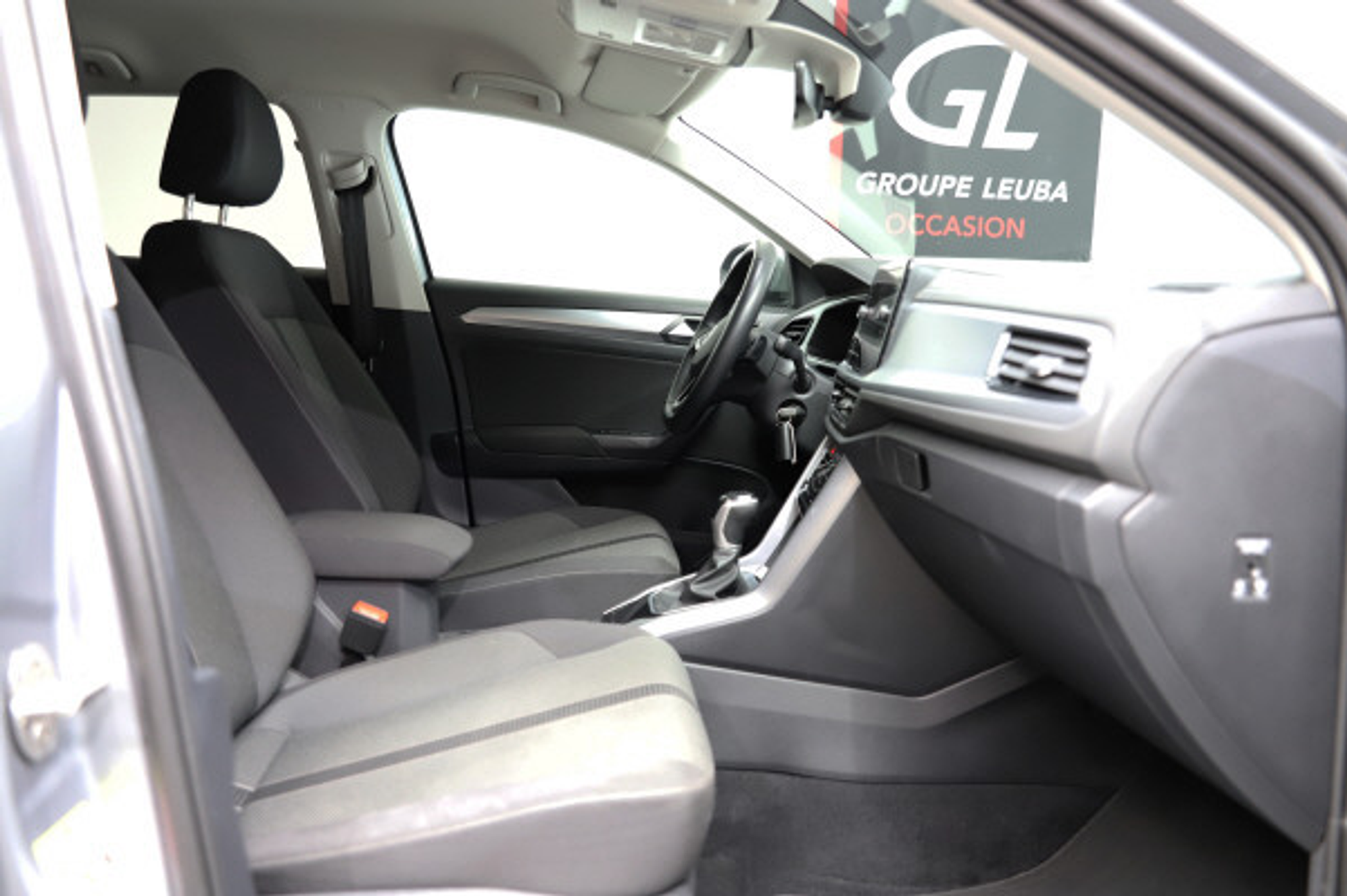 listing desktop thumbnail image 8