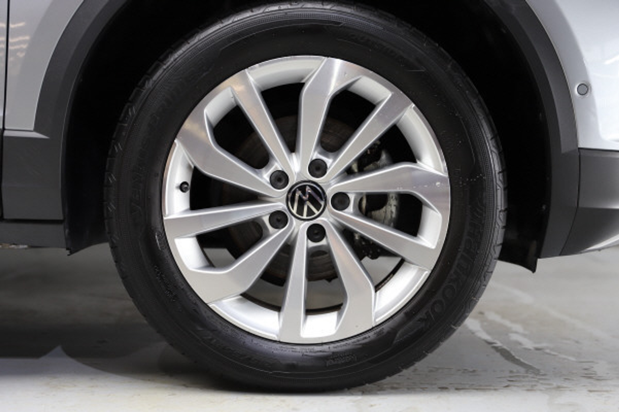 listing desktop thumbnail image 12