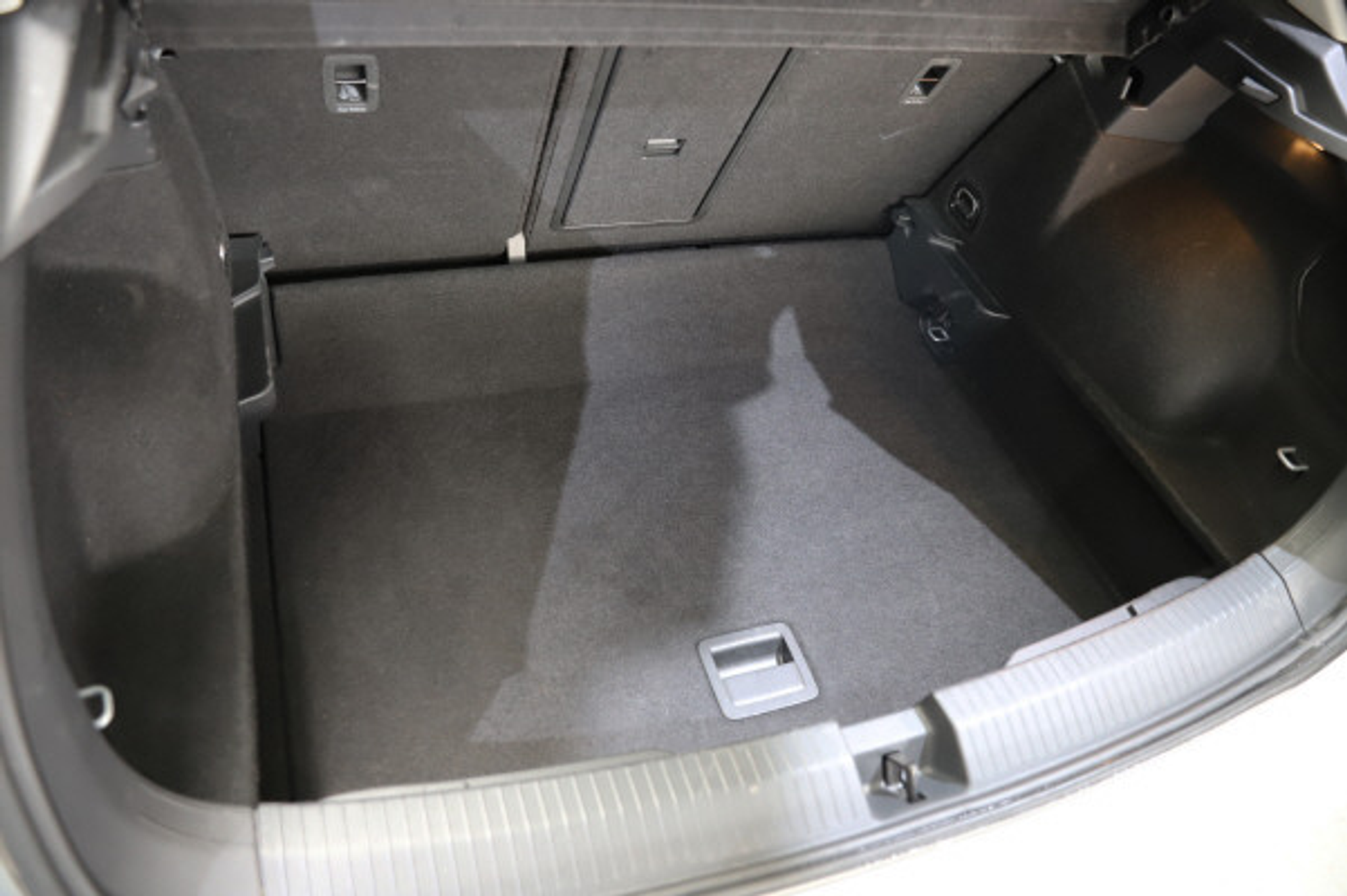 listing desktop thumbnail image 11