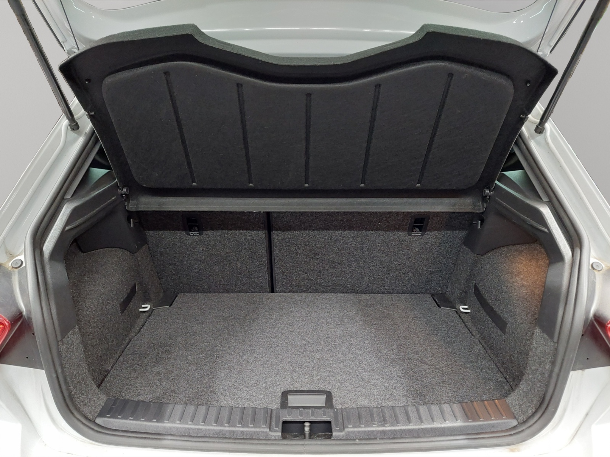 listing desktop thumbnail image 10