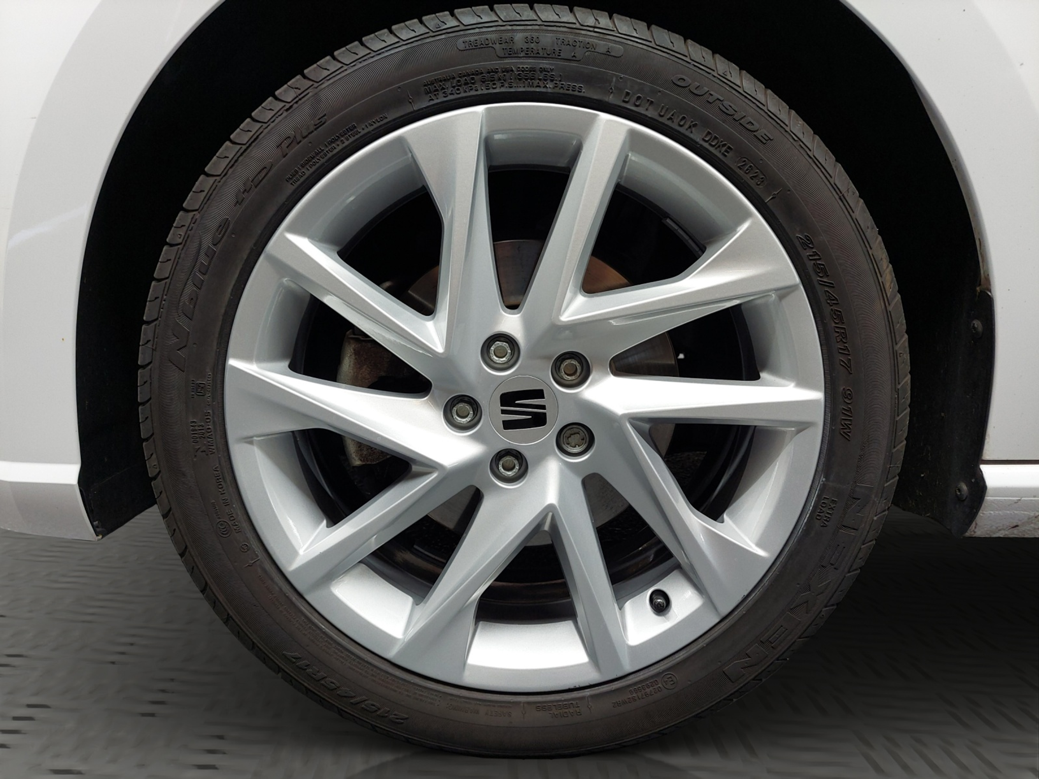 listing desktop thumbnail image 11