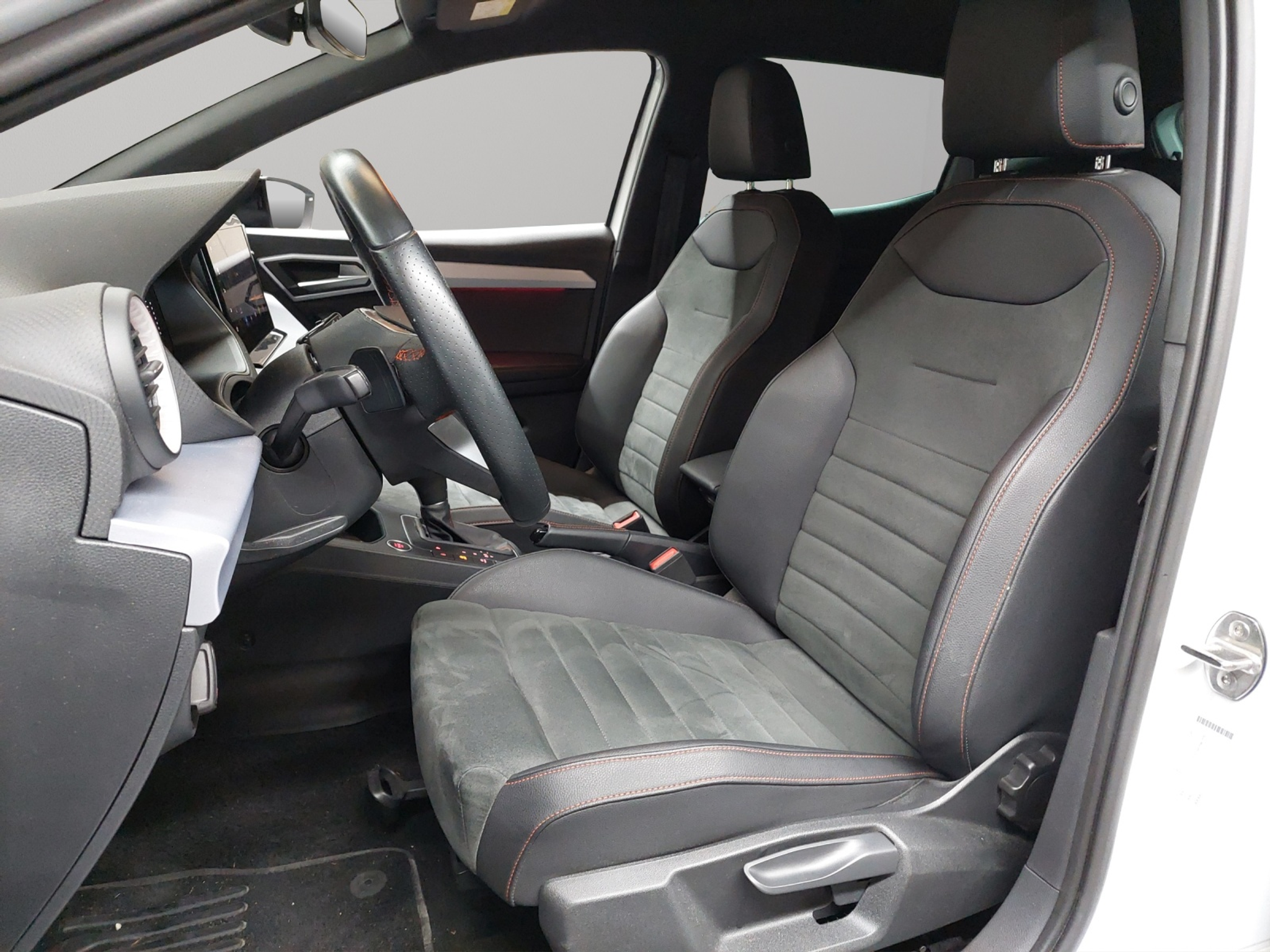 listing desktop thumbnail image 5