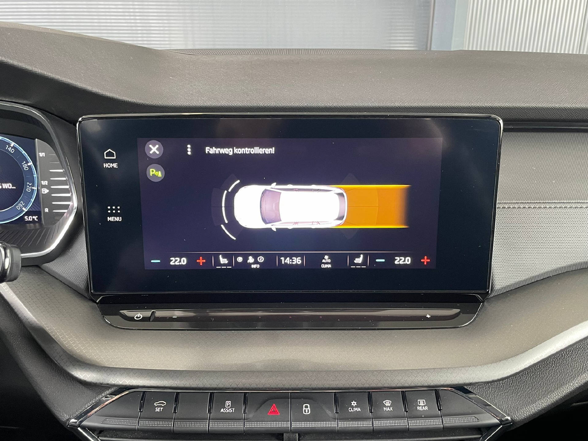 listing desktop thumbnail image 13