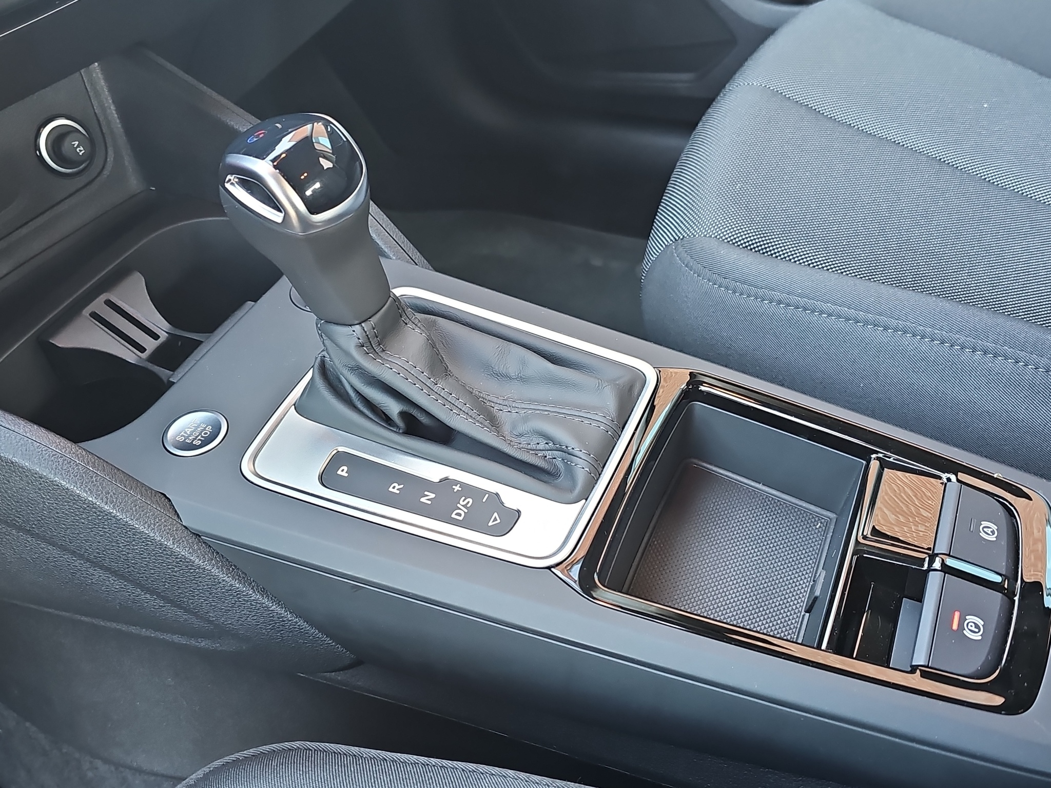 listing desktop thumbnail image 21