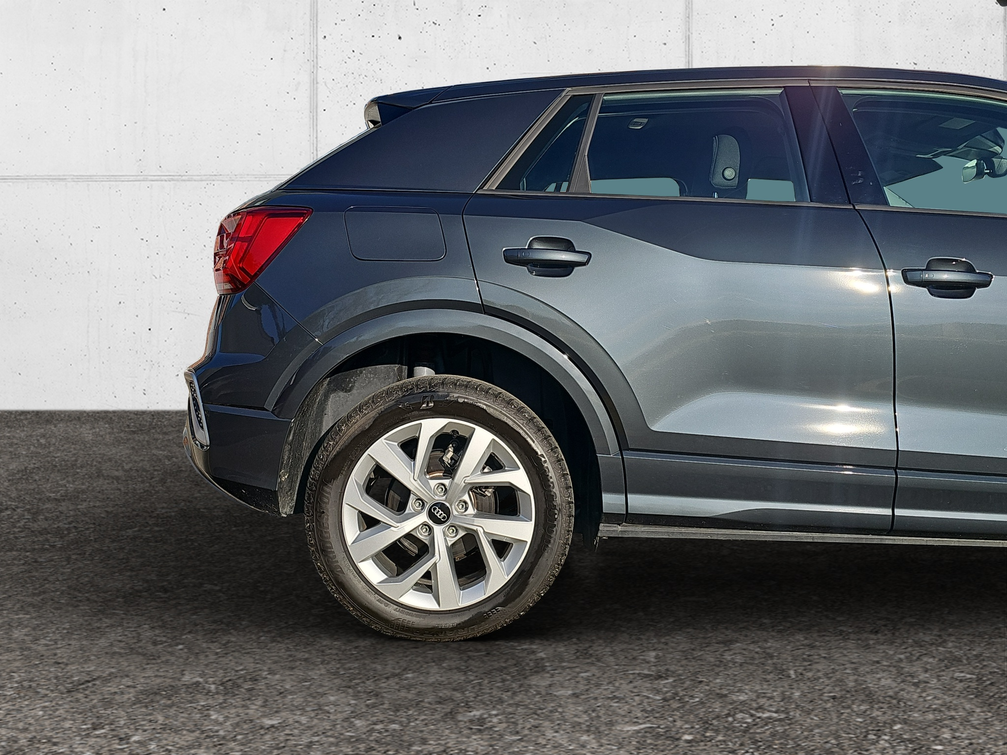 listing desktop thumbnail image 8