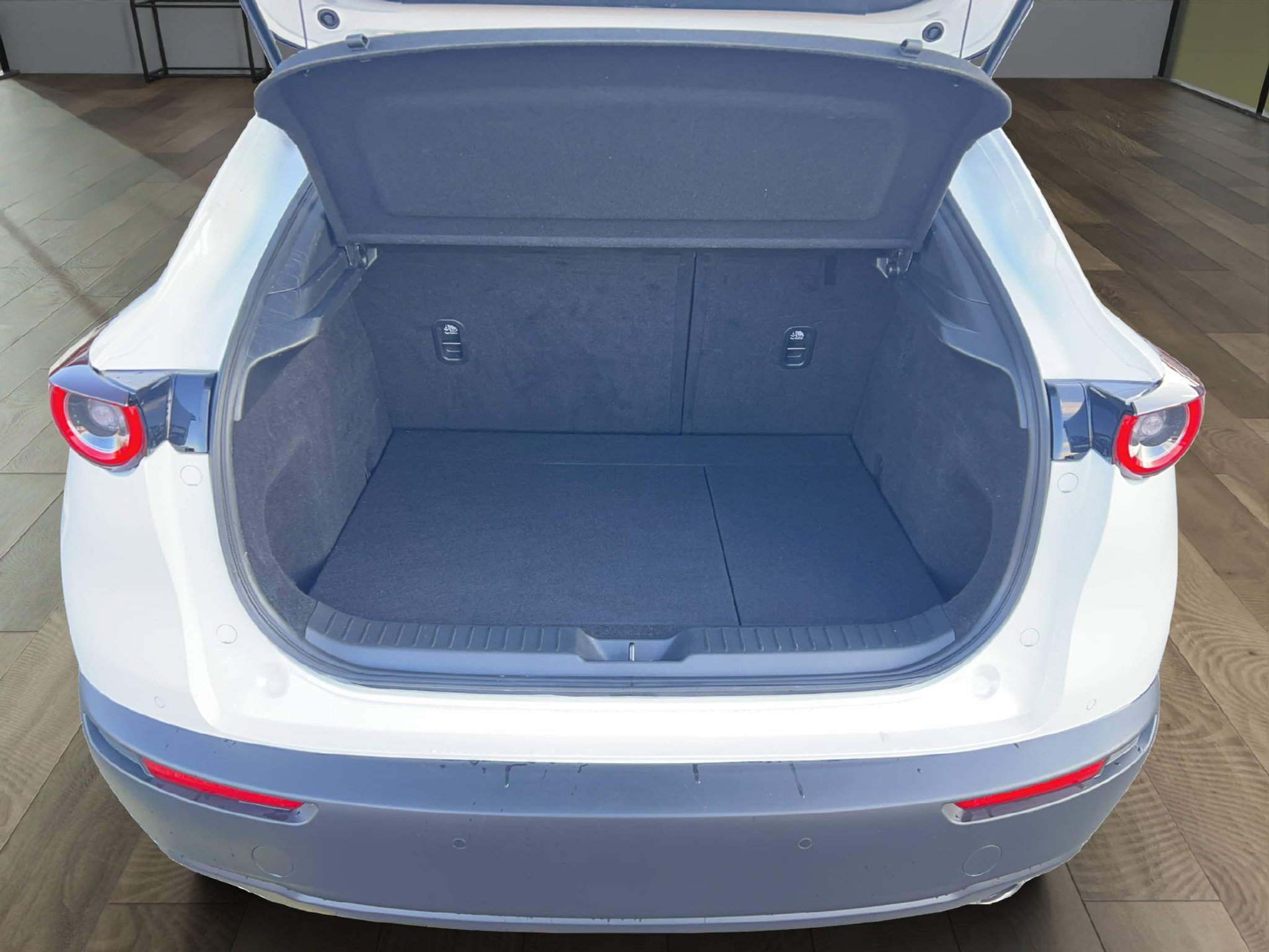 listing desktop thumbnail image 14