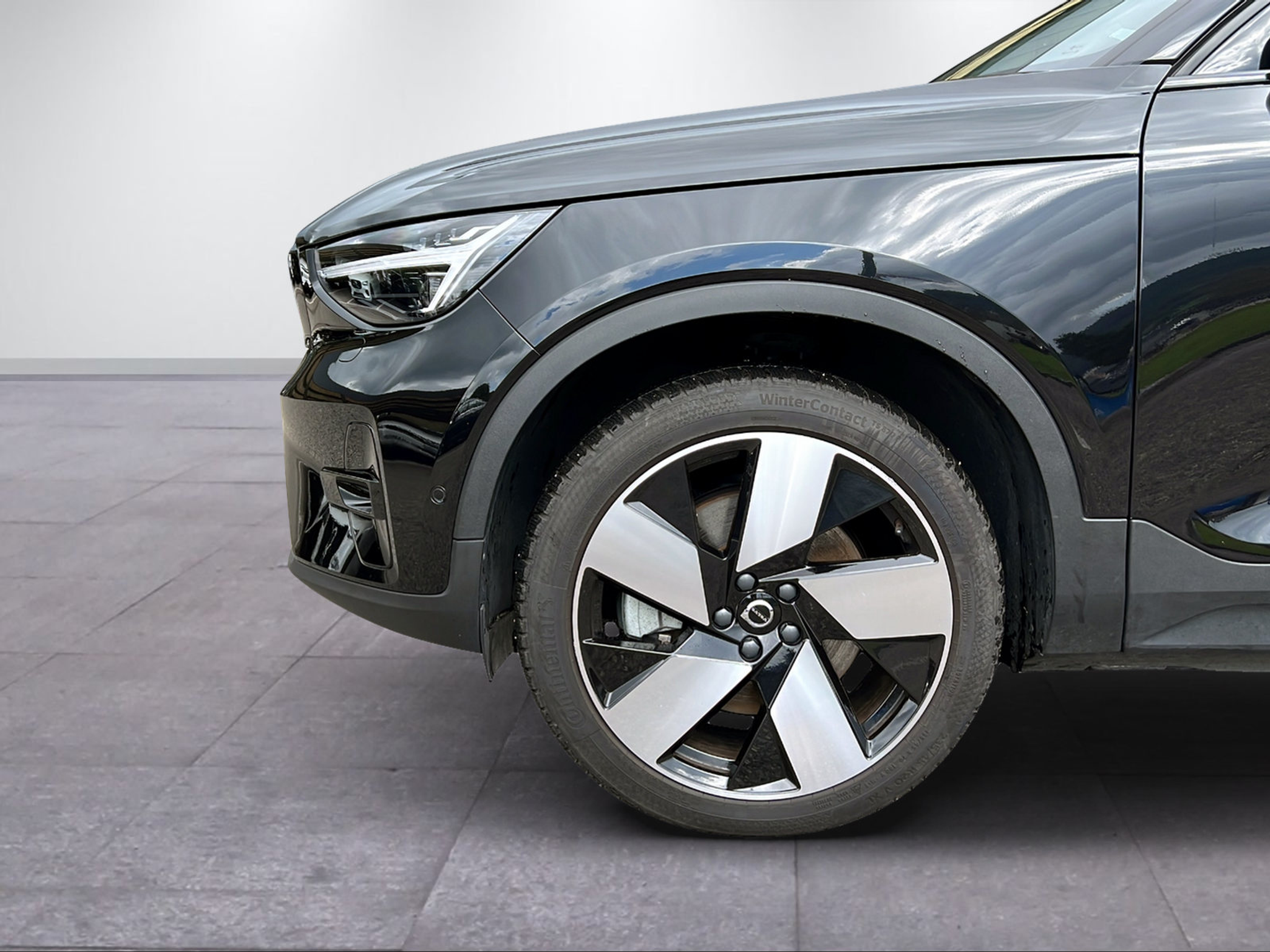 listing desktop thumbnail image 2