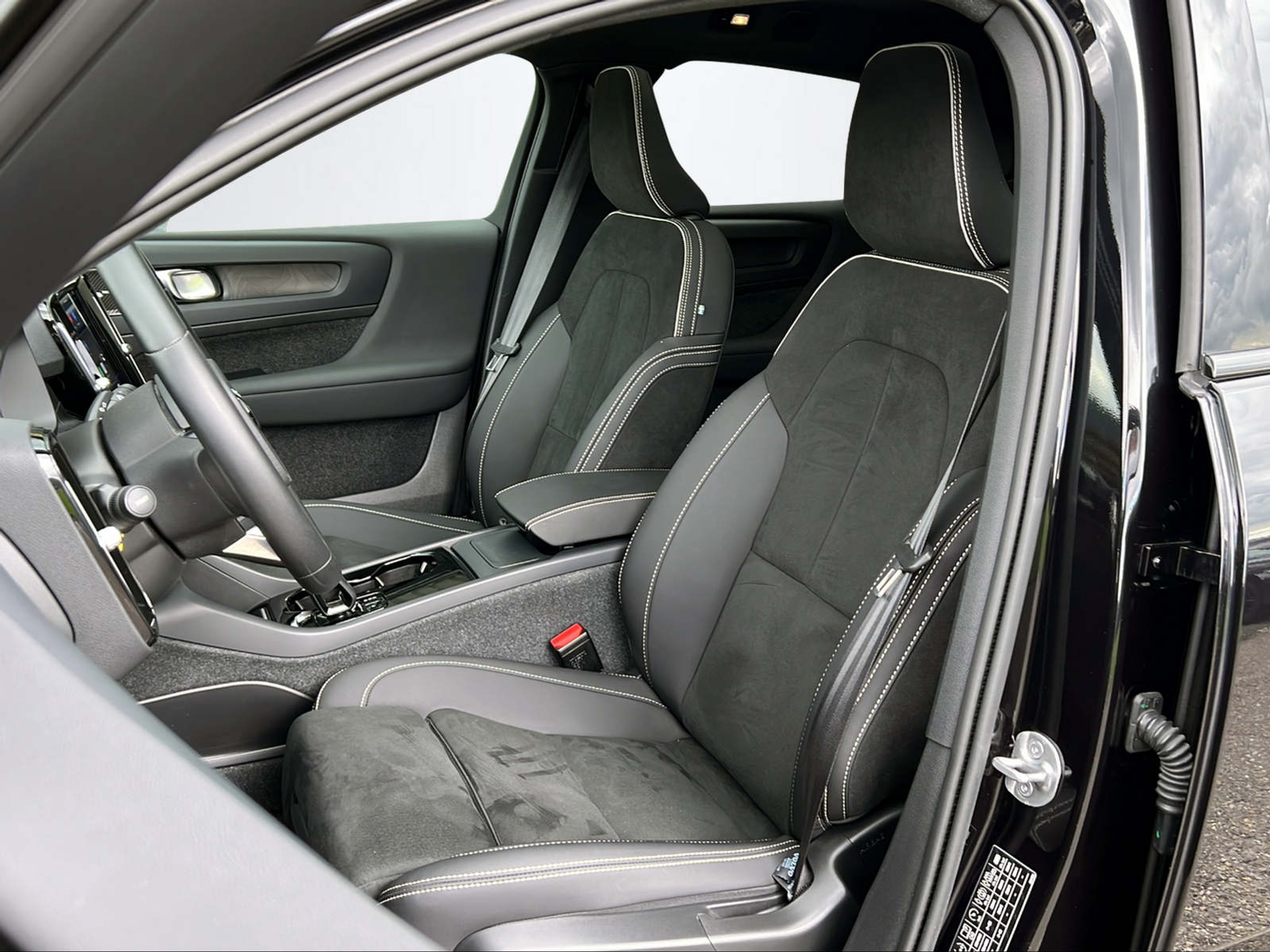 listing desktop thumbnail image 14