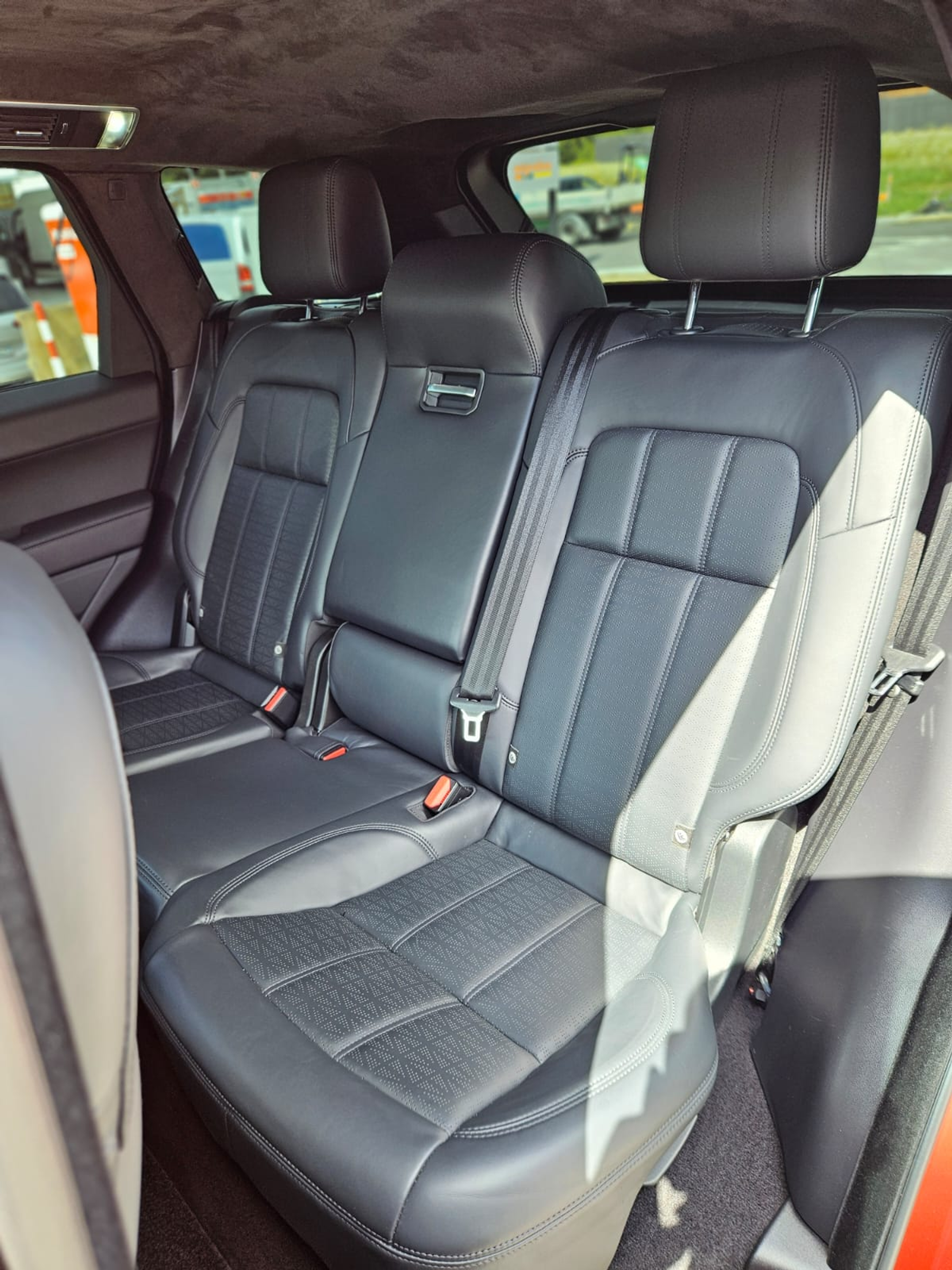 listing desktop thumbnail image 10