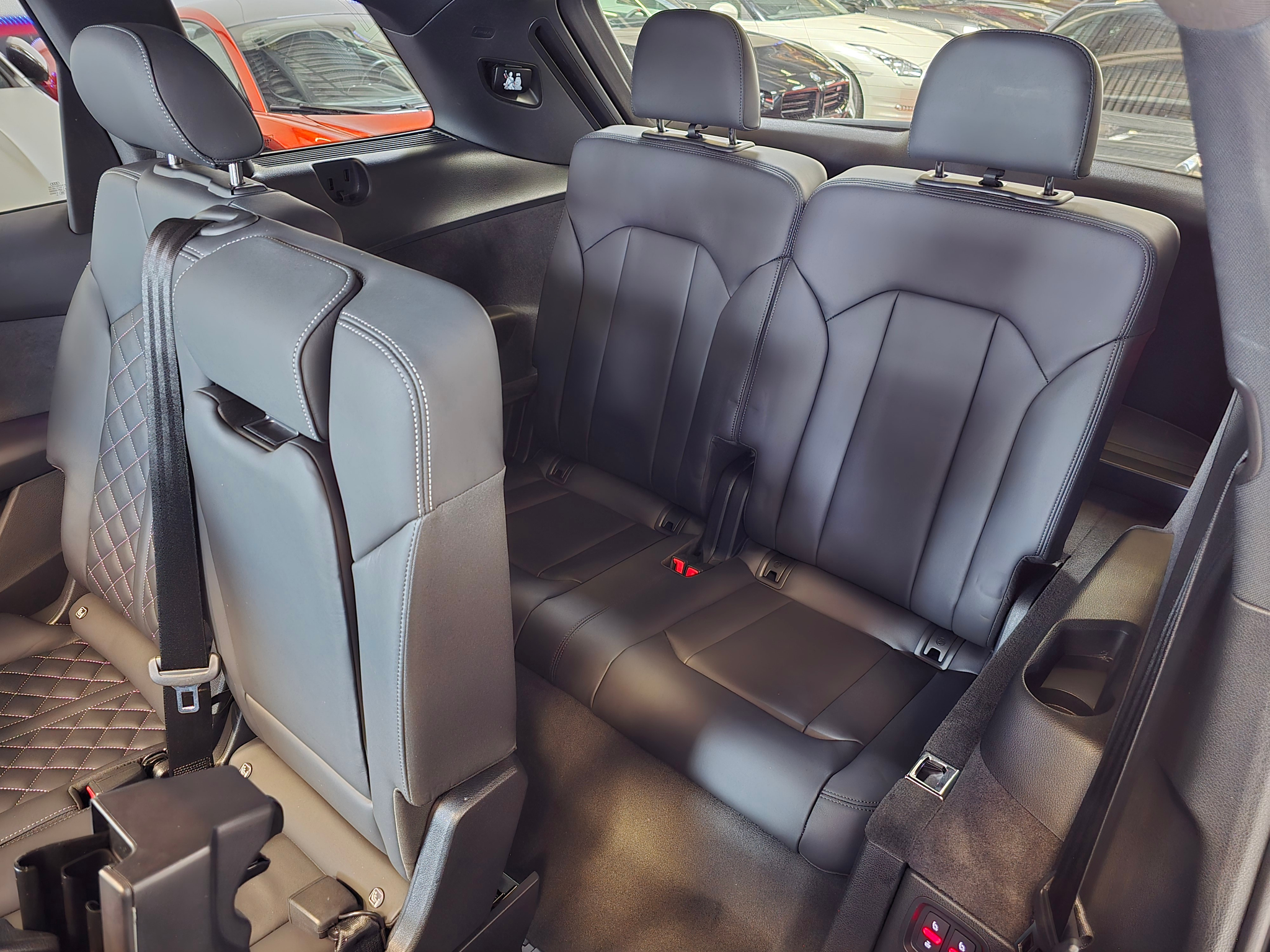 listing desktop thumbnail image 22