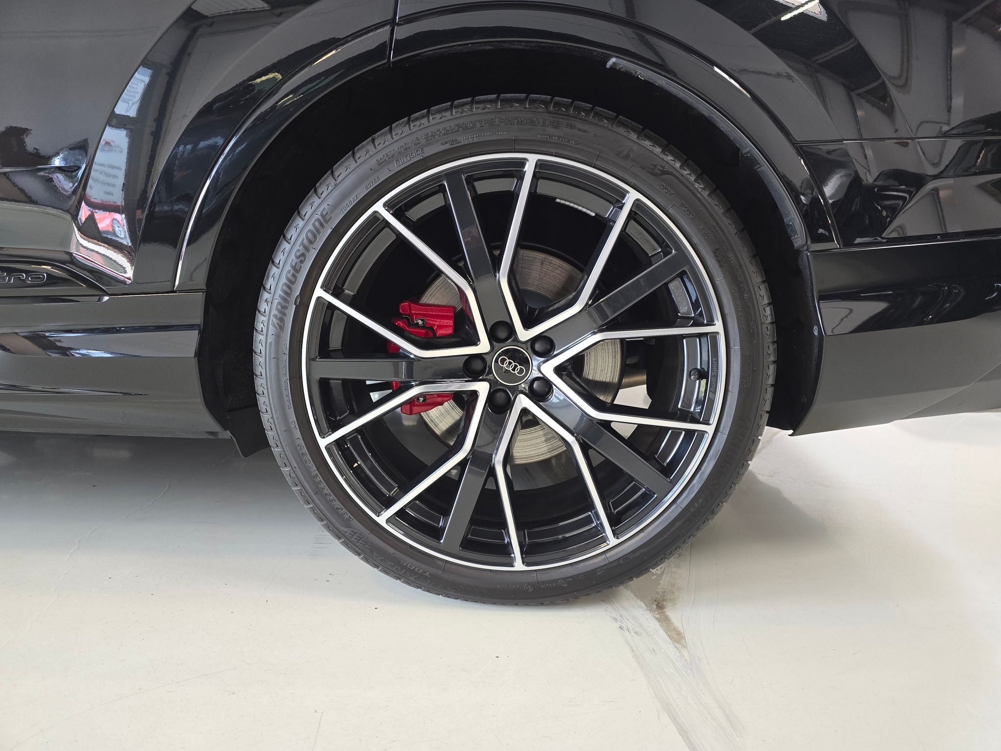 listing desktop thumbnail image 29