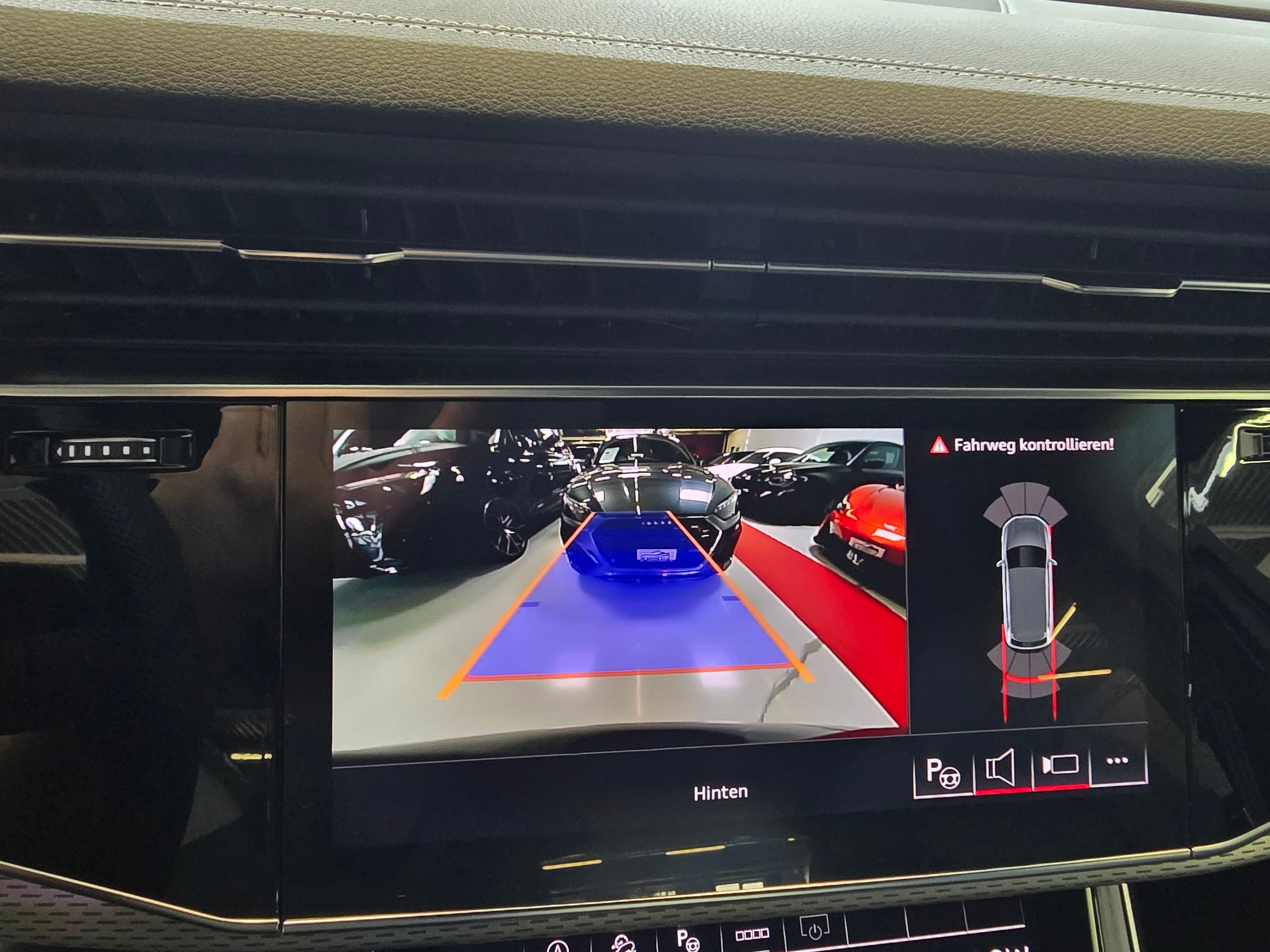 listing desktop thumbnail image 13