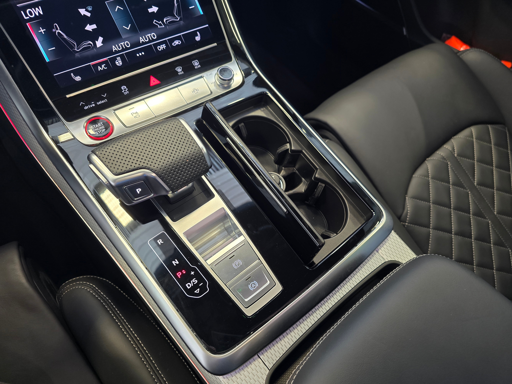 listing desktop thumbnail image 17