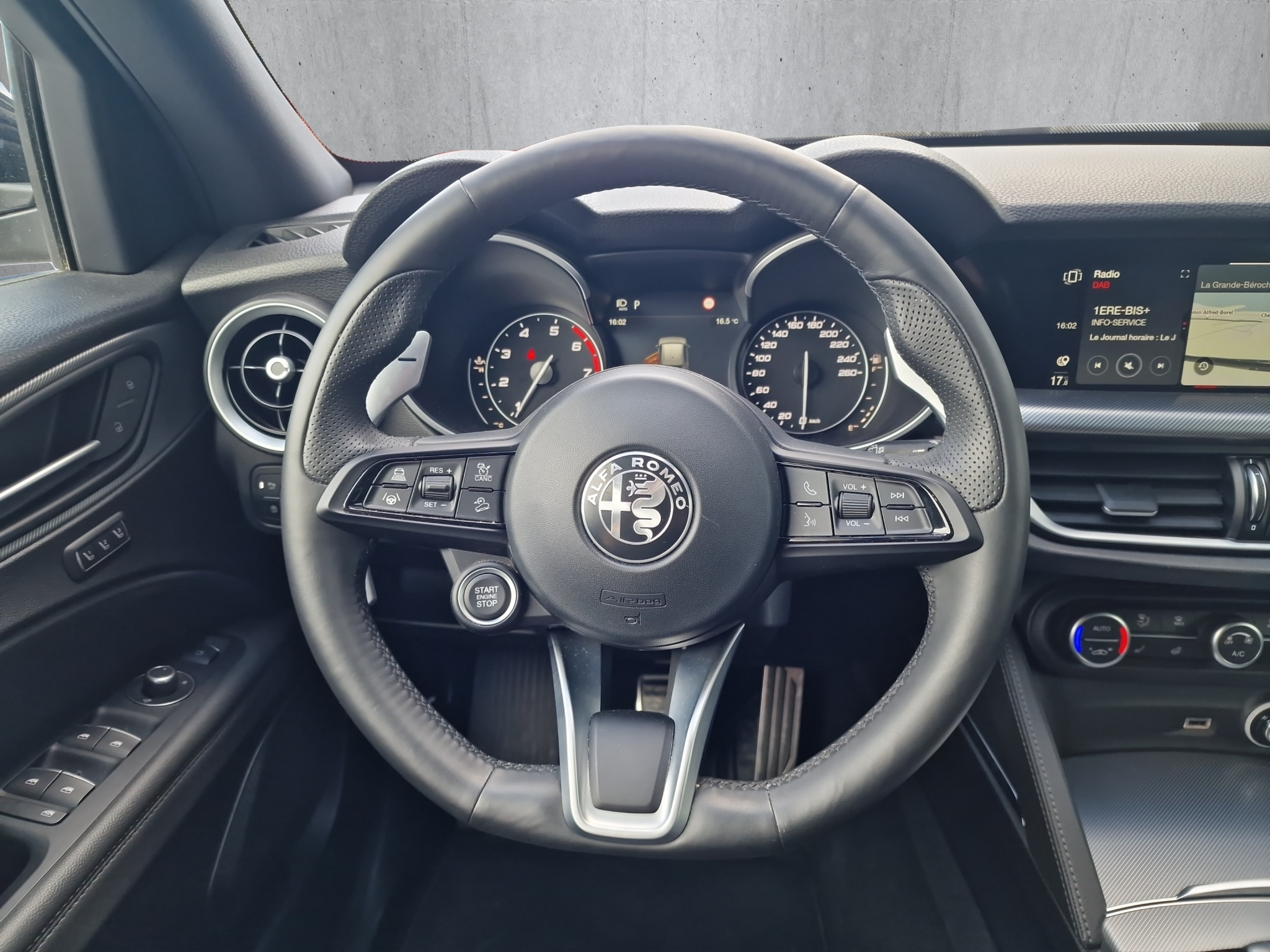 listing desktop thumbnail image 7