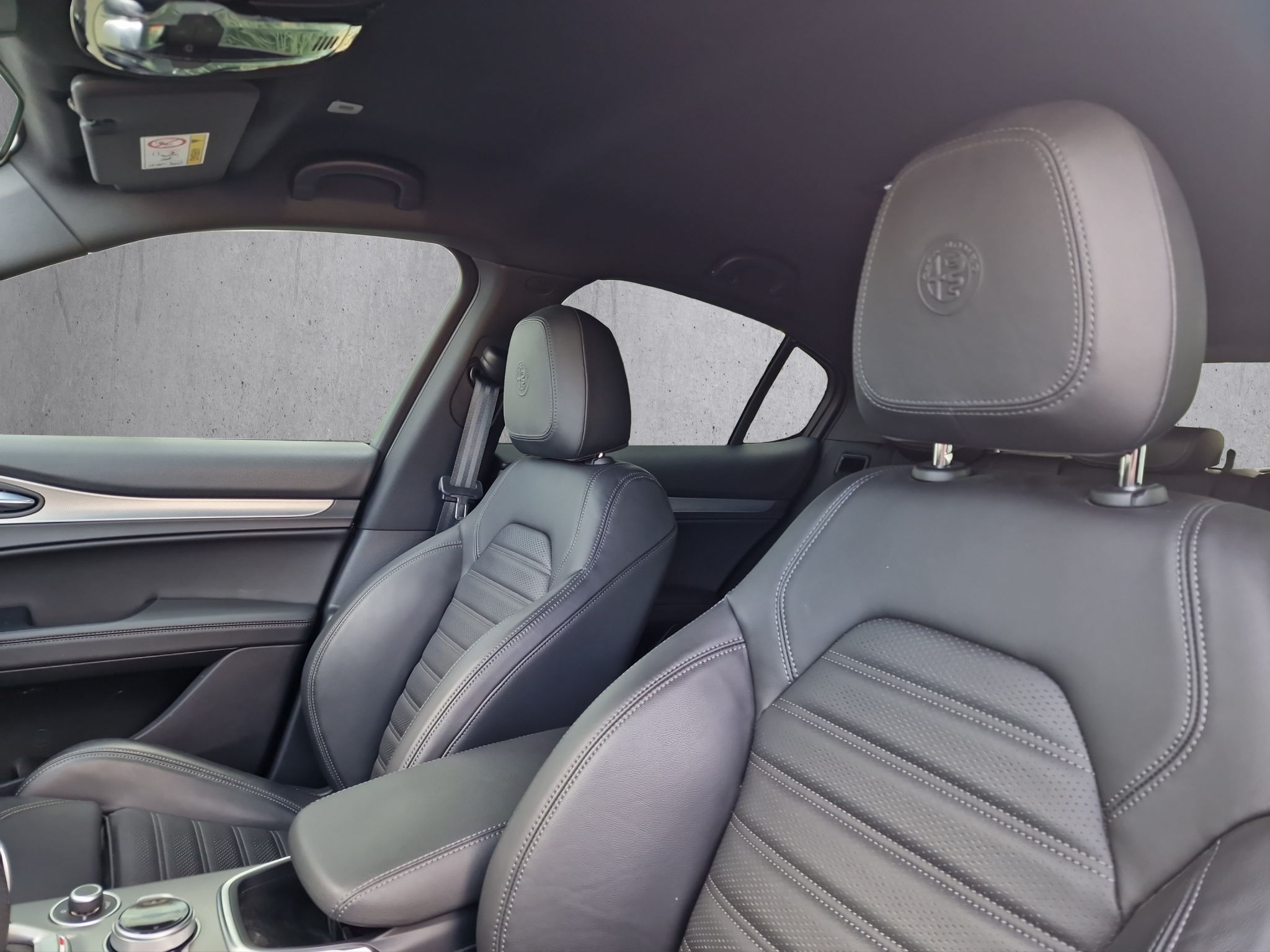 listing desktop thumbnail image 12