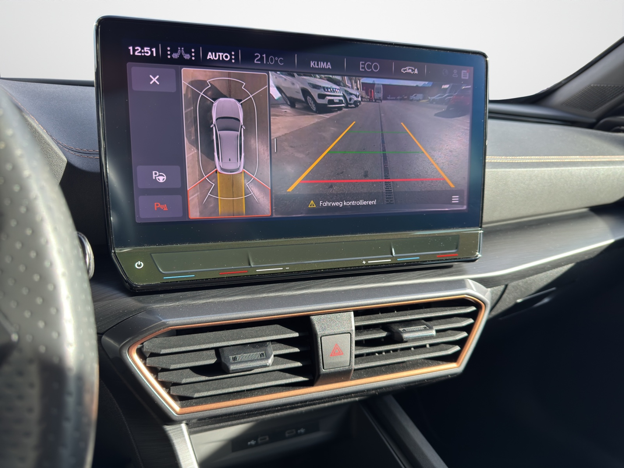 listing desktop thumbnail image 12