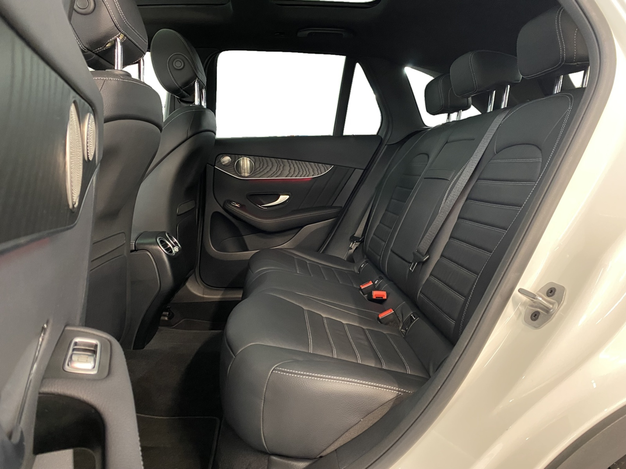 listing desktop thumbnail image 7