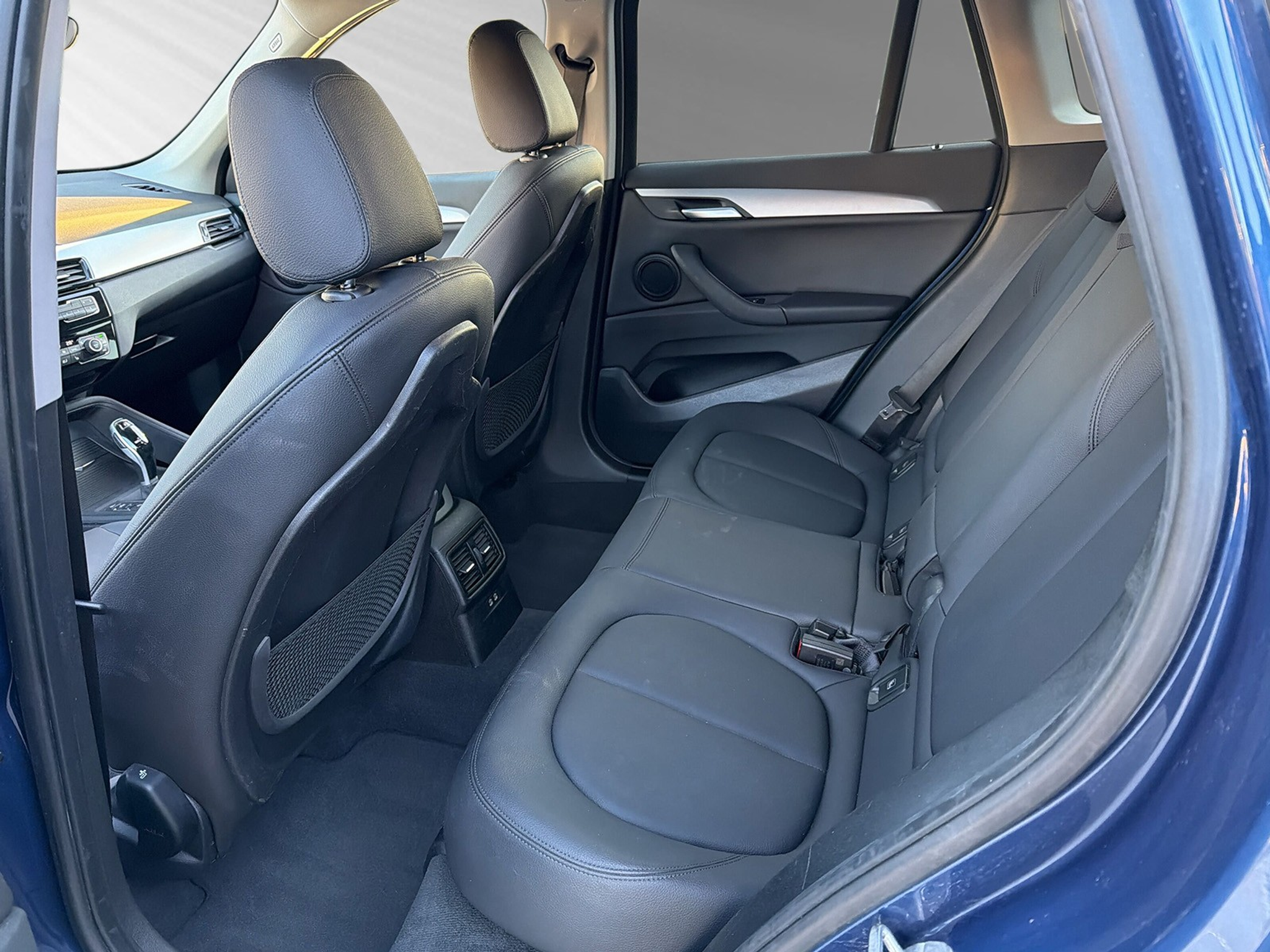 listing desktop thumbnail image 6