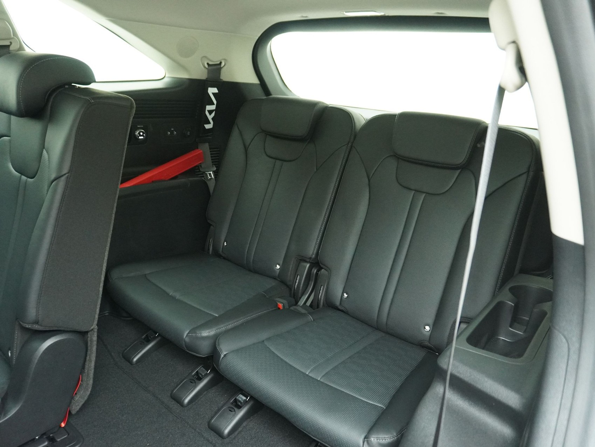 listing desktop thumbnail image 11