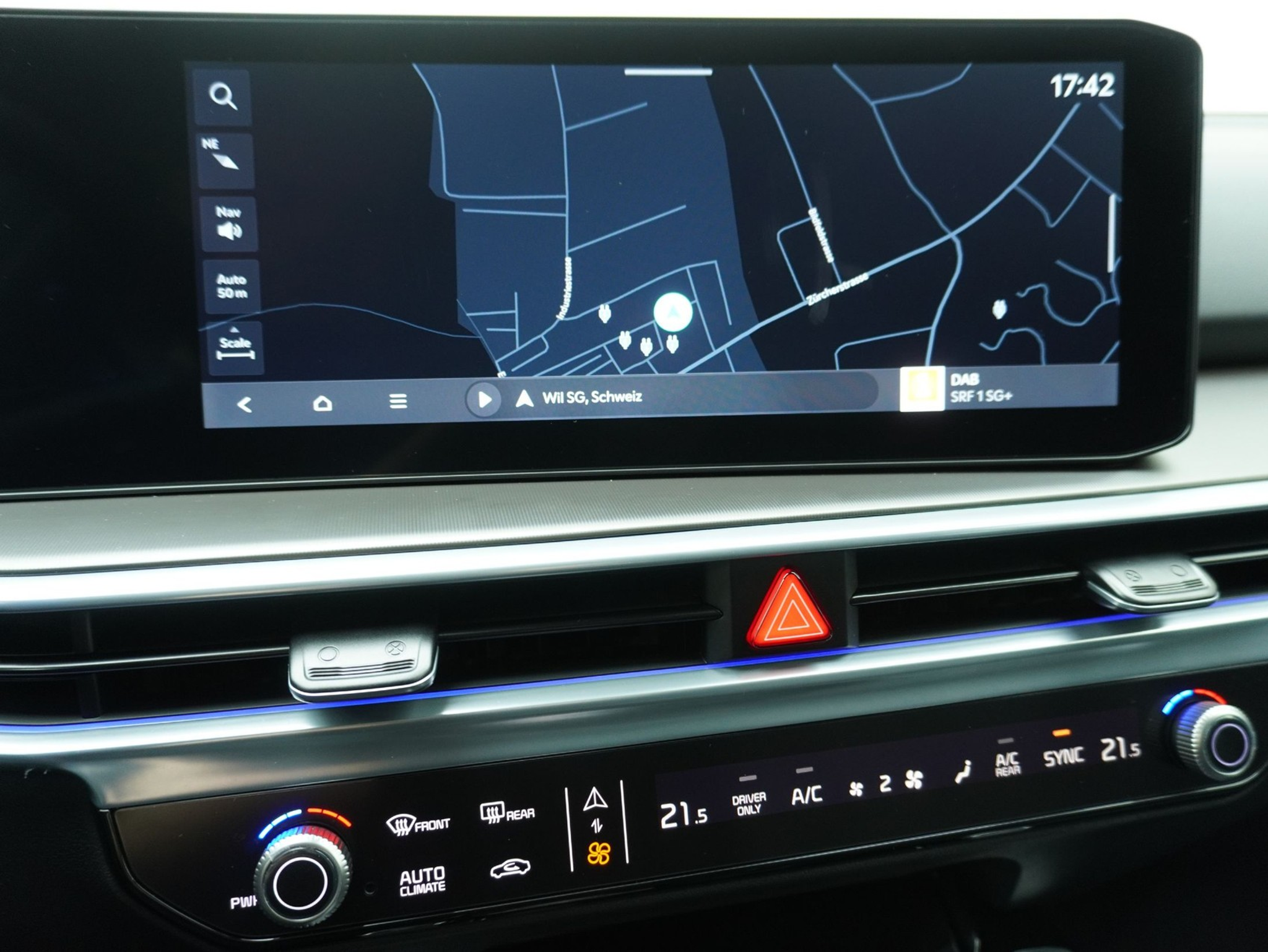 listing desktop thumbnail image 25