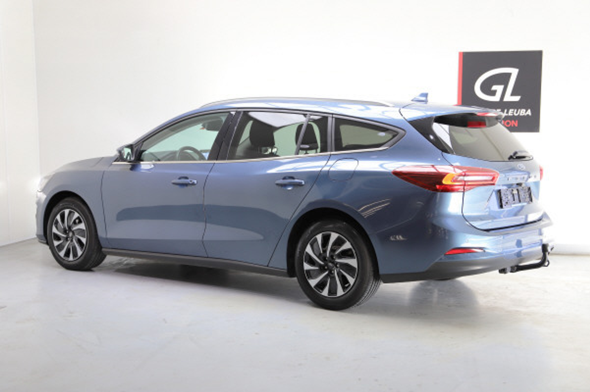 listing desktop thumbnail image 2