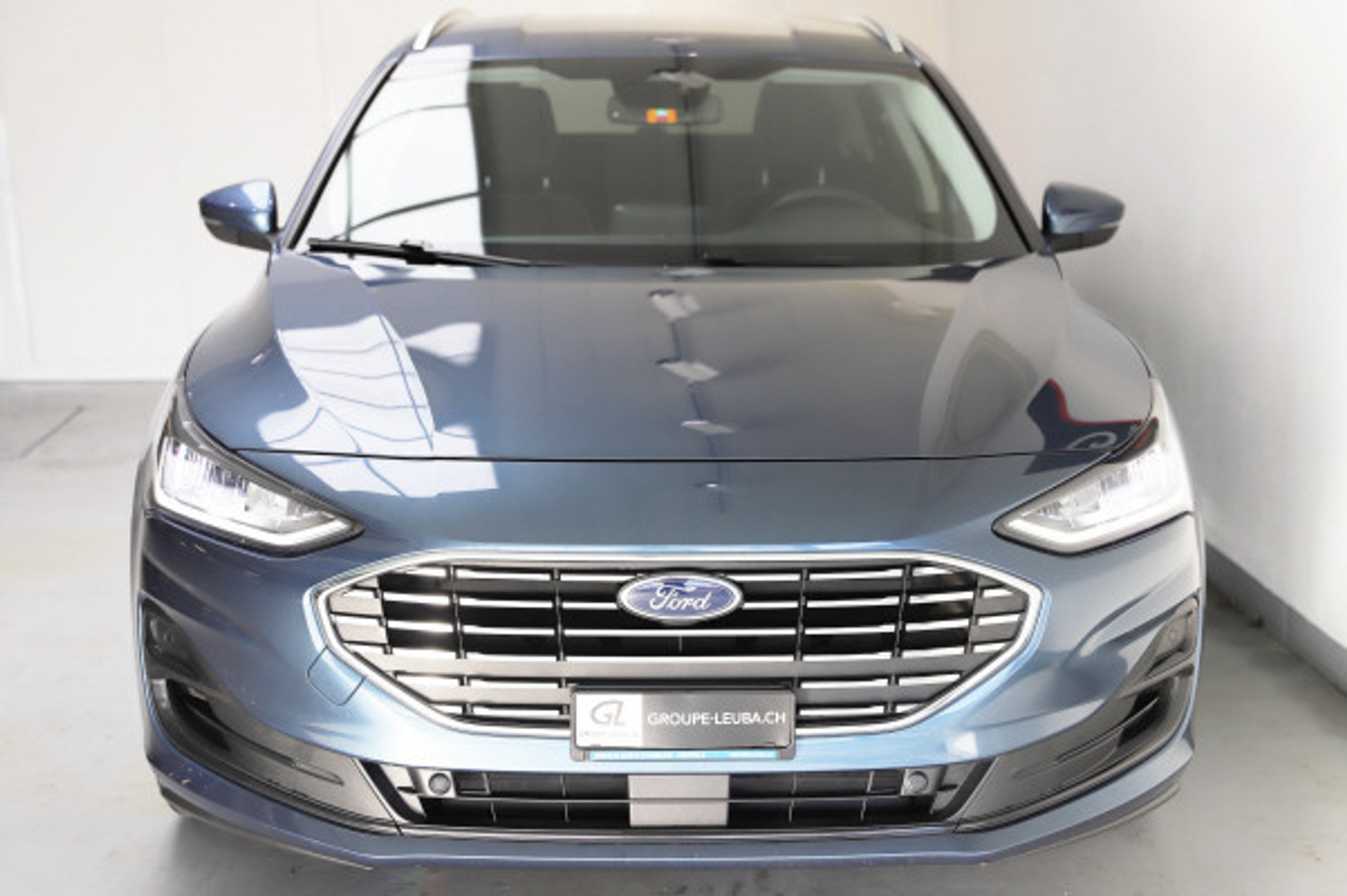 listing desktop thumbnail image 4