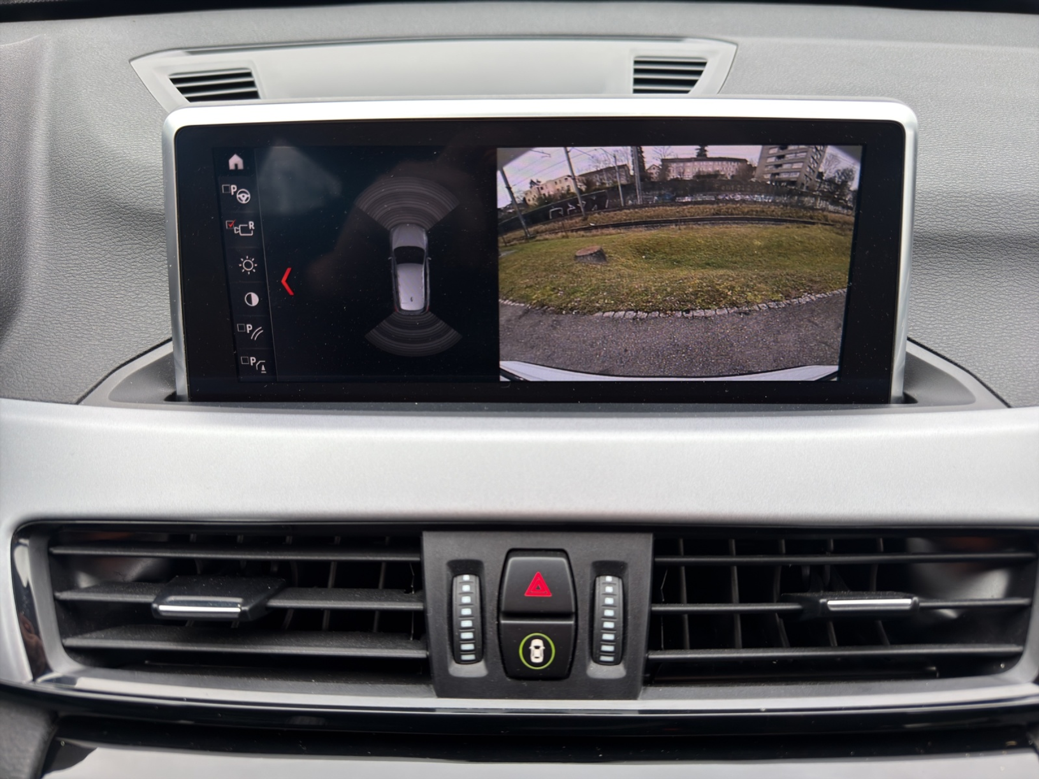 listing desktop thumbnail image 16